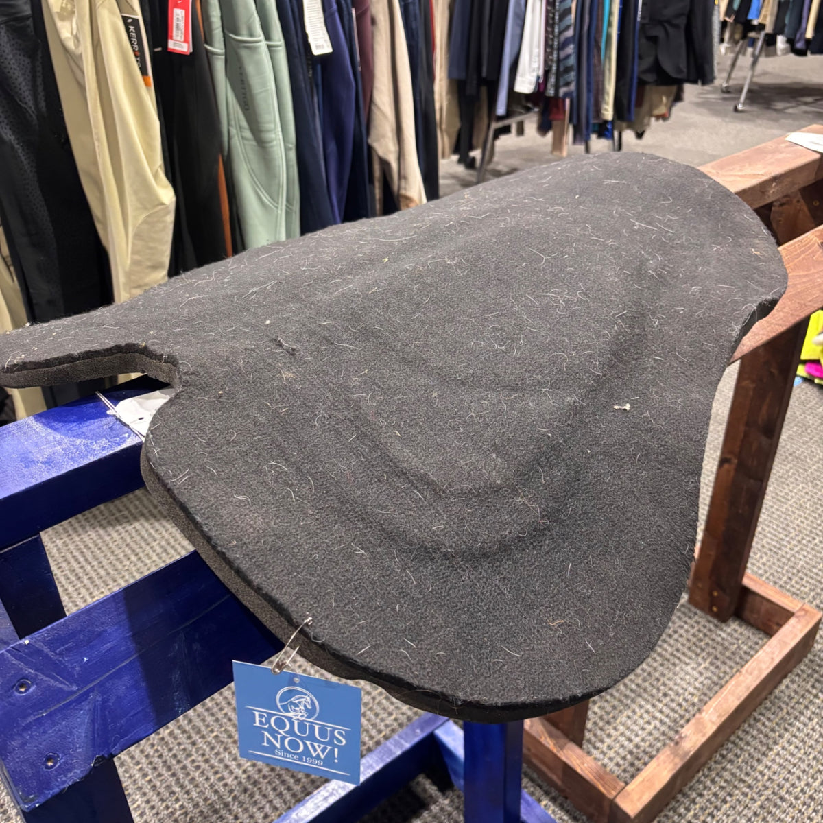 Used Black Cushioned Swayback Saddle Pad