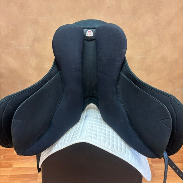 Used Winteclite Wide D Lux All Purpose Saddle 18" Wide/Adj Tree