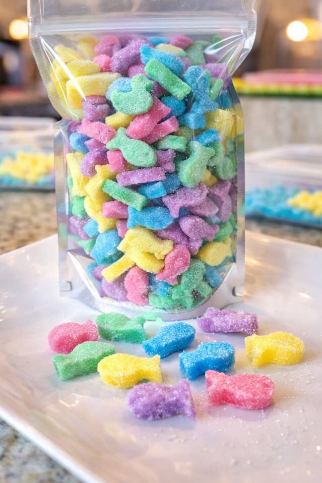Lucky Duck Sugar Treats - Colorful Goldfish