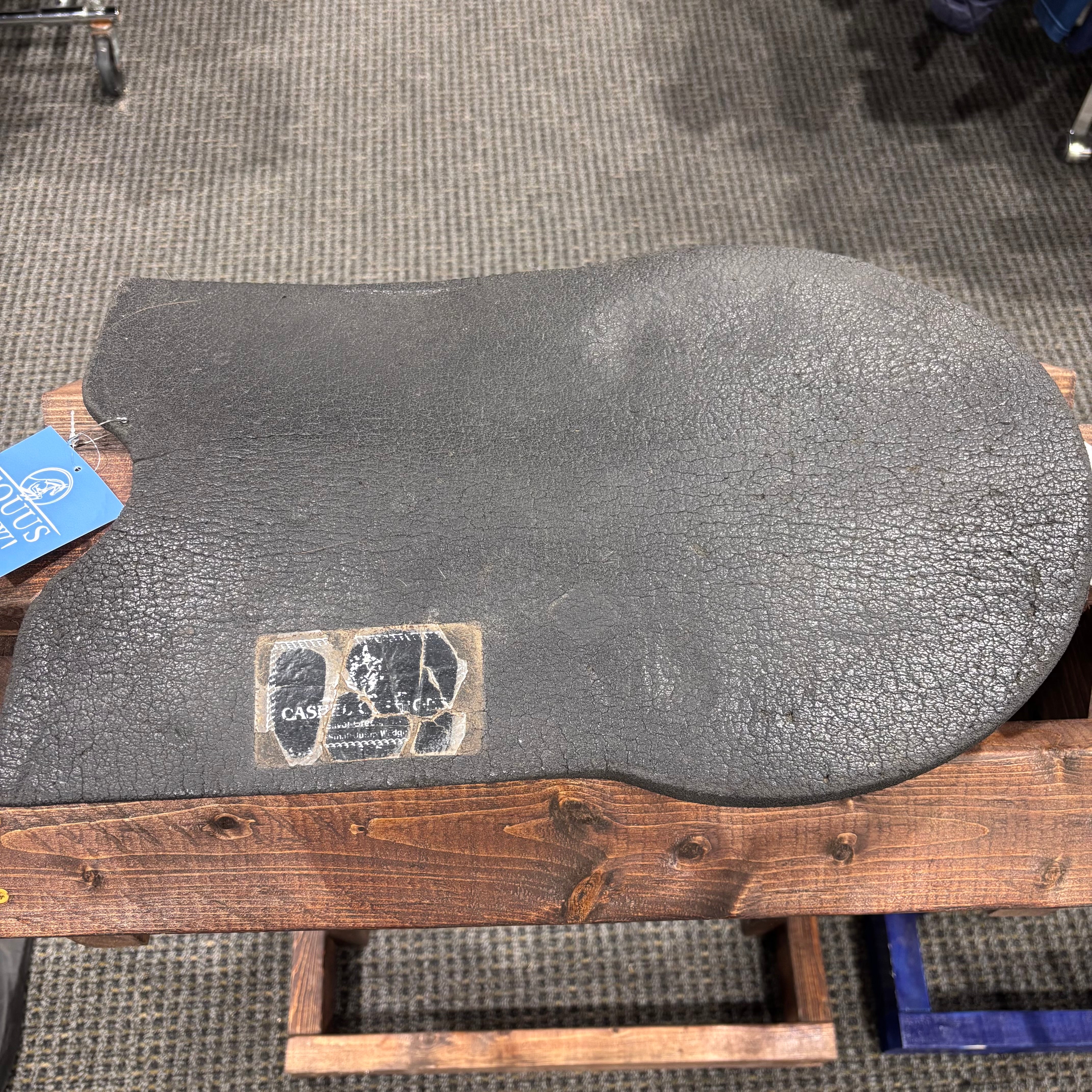 Used 18" Cashel Wedge Foam Half Pad