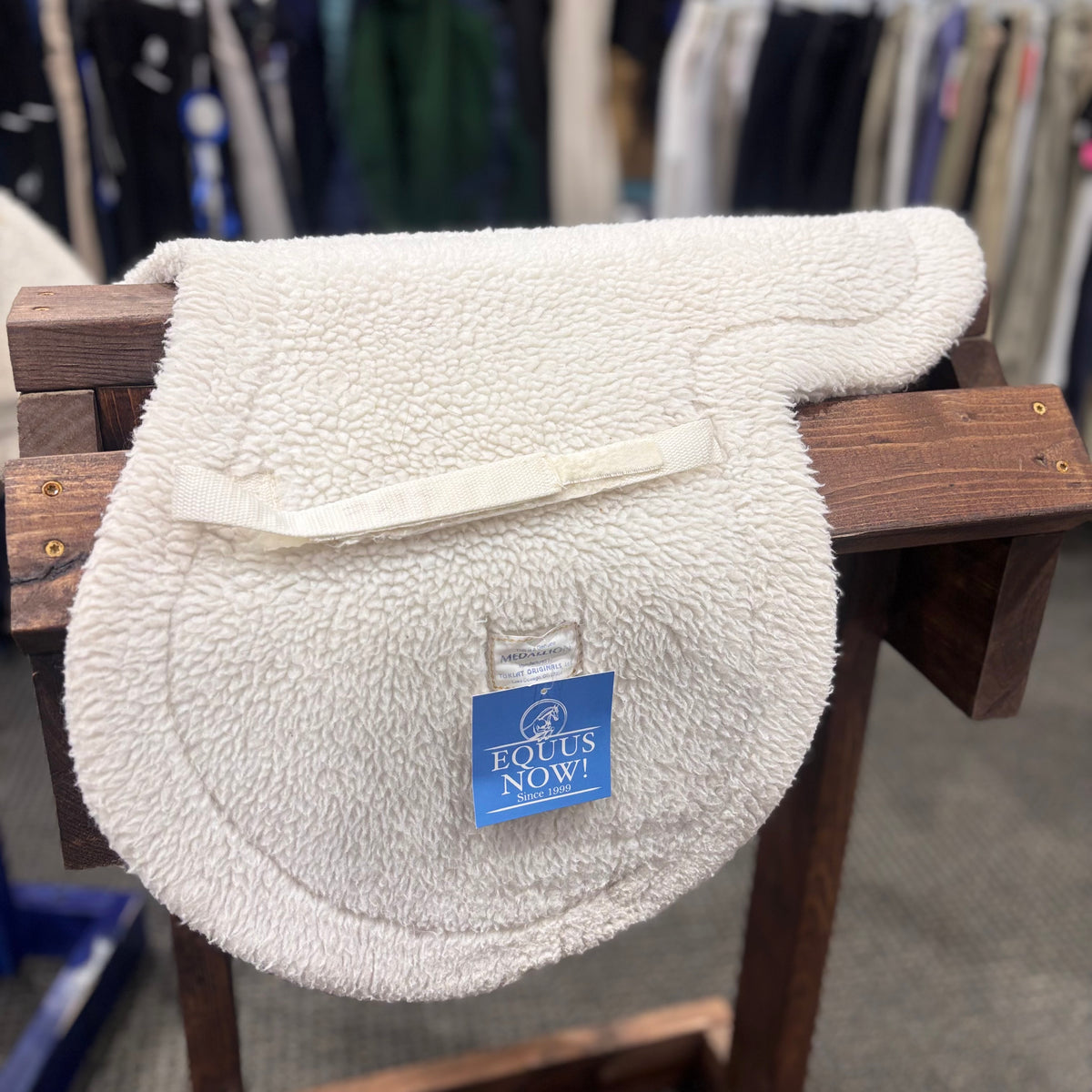 Used Toklat White Fleece Contour Saddle Pad