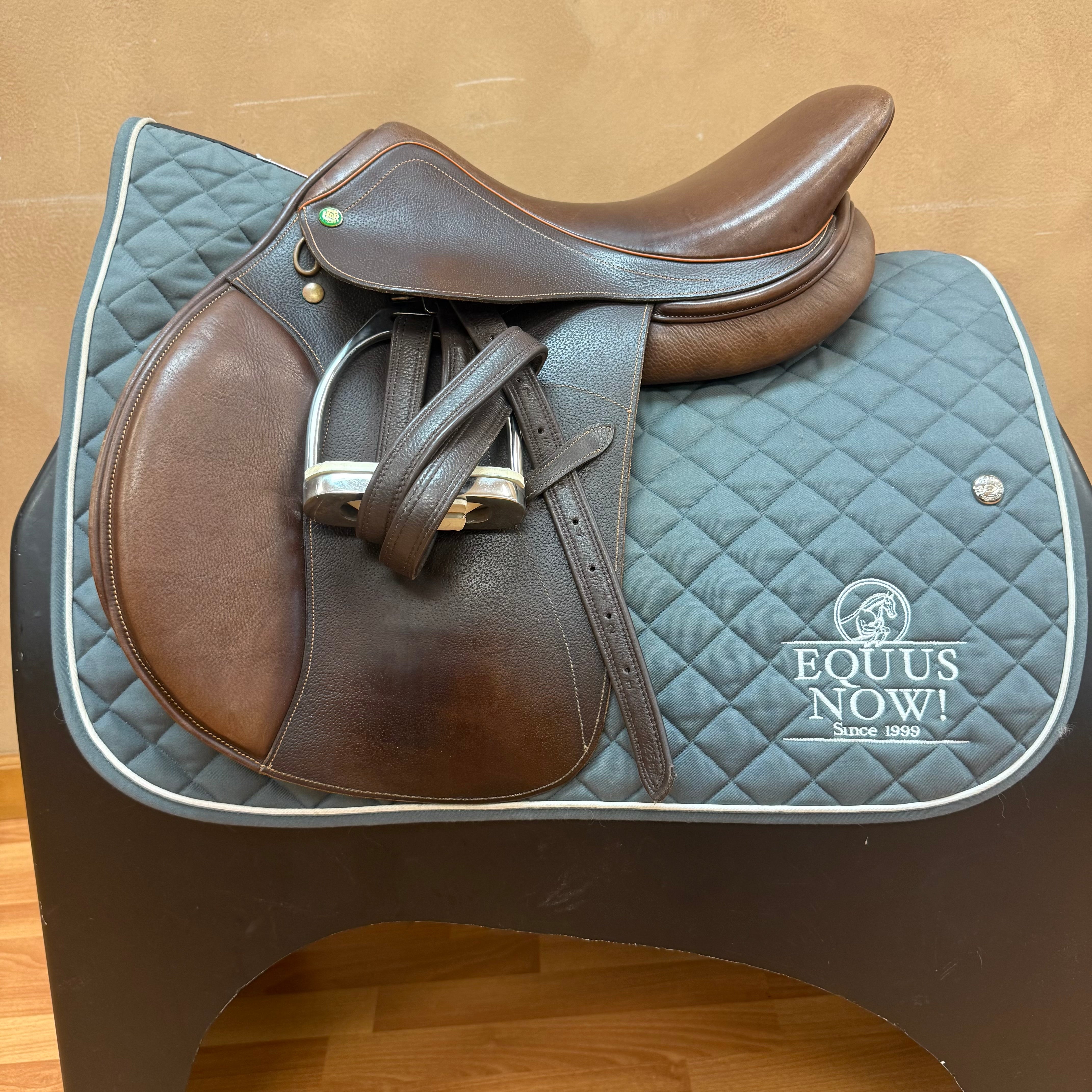 Used HDR Memor-X Jump Saddle 15.75" Medium Tree