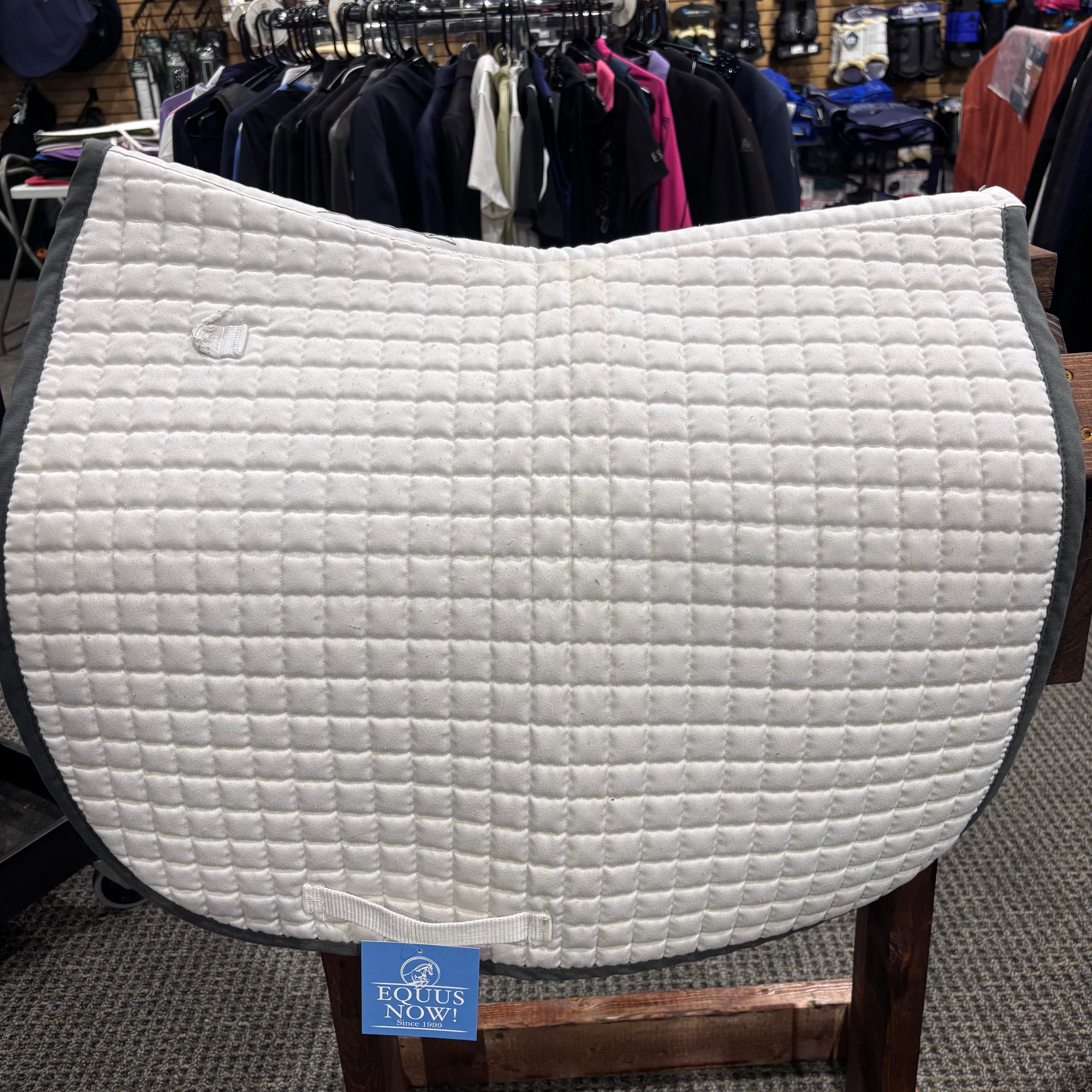 Used Dressage White Ovation Mini Diamond Quilted Saddle Pad