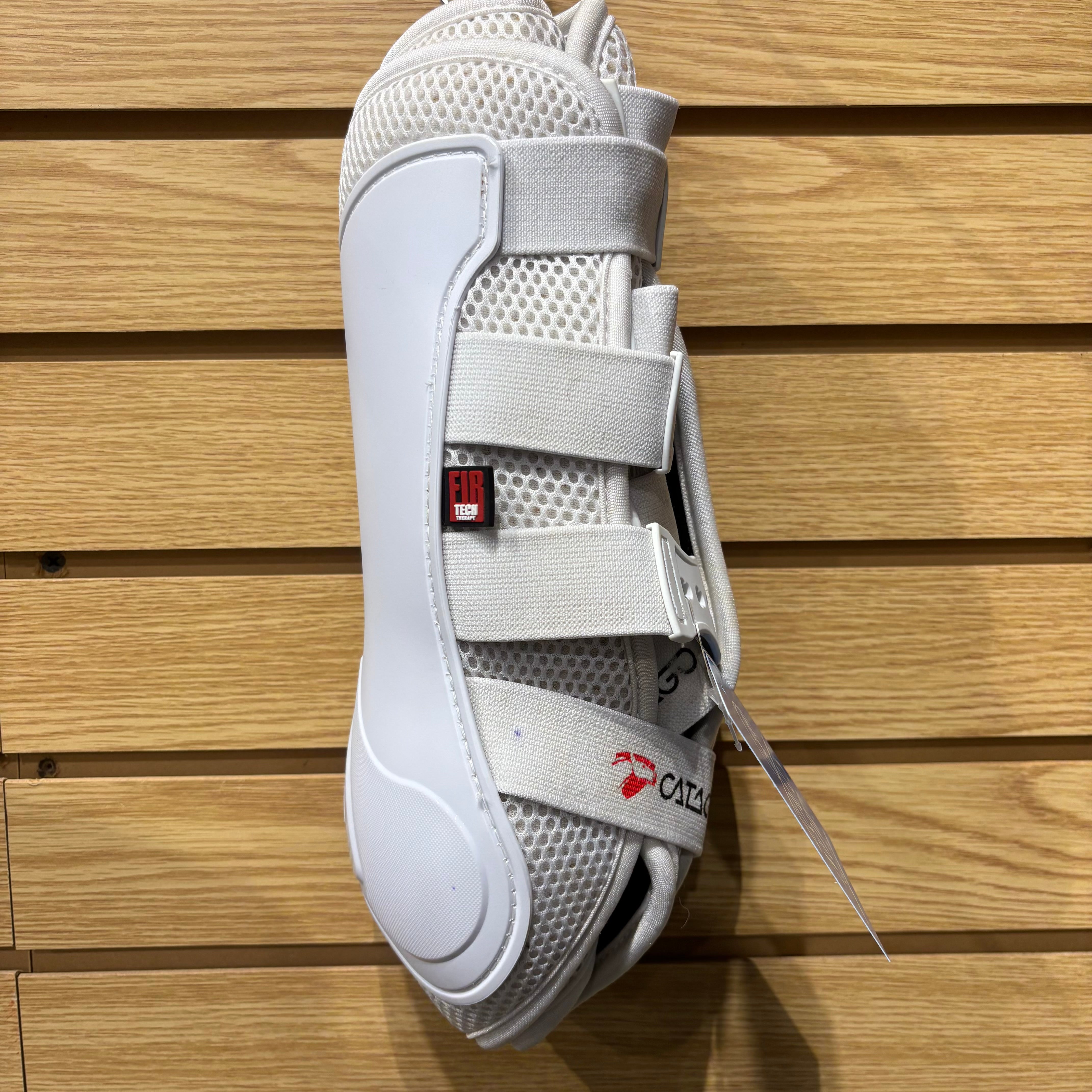 Used Catago XL White Brushing Boots