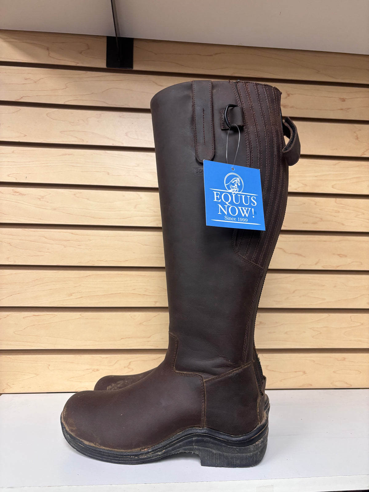 Used Toggi 7.5 Brown Barn Boot