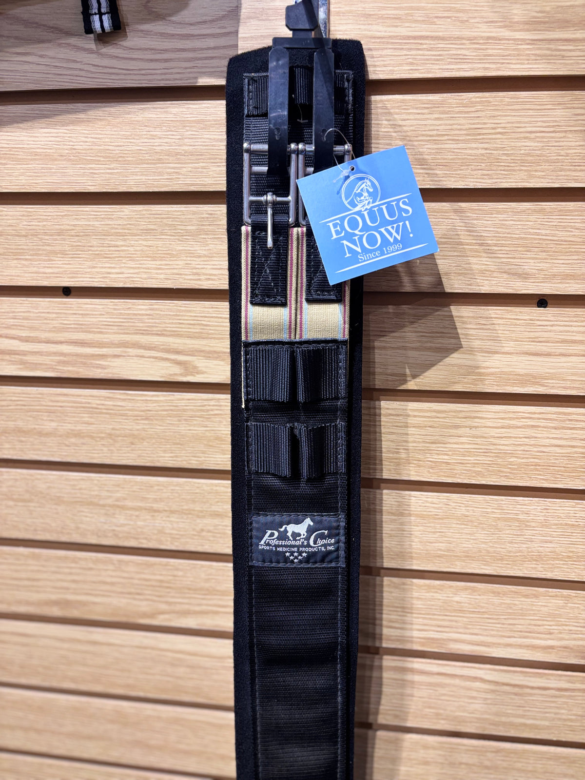 Used 30" SMX Professional's Choice Girth