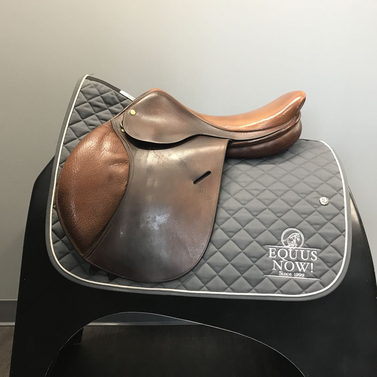 Used D.G Stackhouse Jump Saddle 17" Medium Tree - sku to order - 4002880