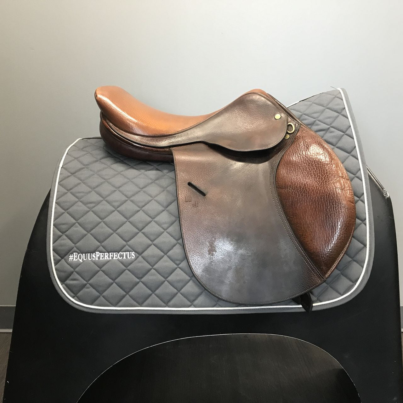 Used D.G Stackhouse Jump Saddle 17" Medium Tree - sku to order - 4002880