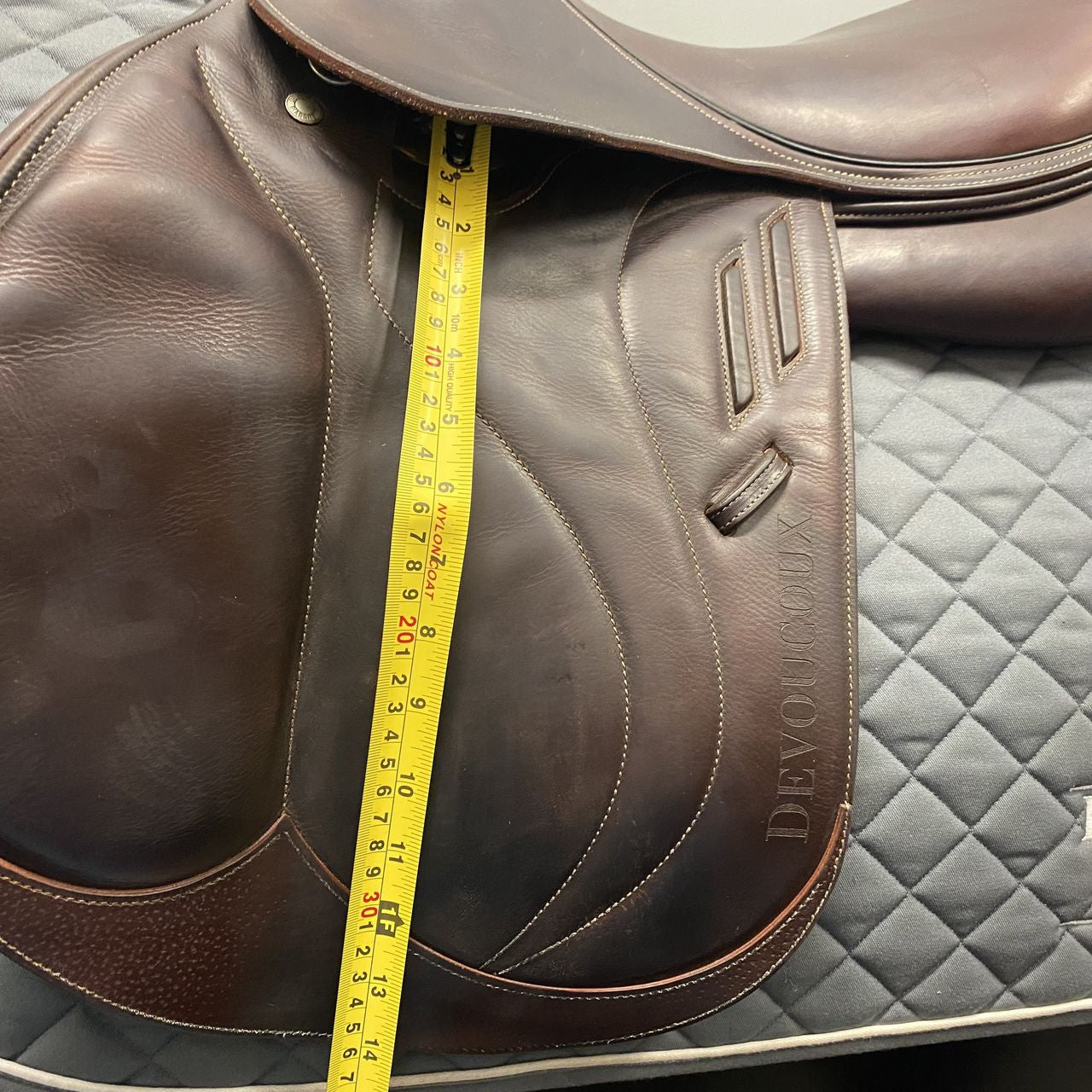 Used Devoucoux Biarritz Jump Saddle 18" Medium Tree  - sku to order - 4002940