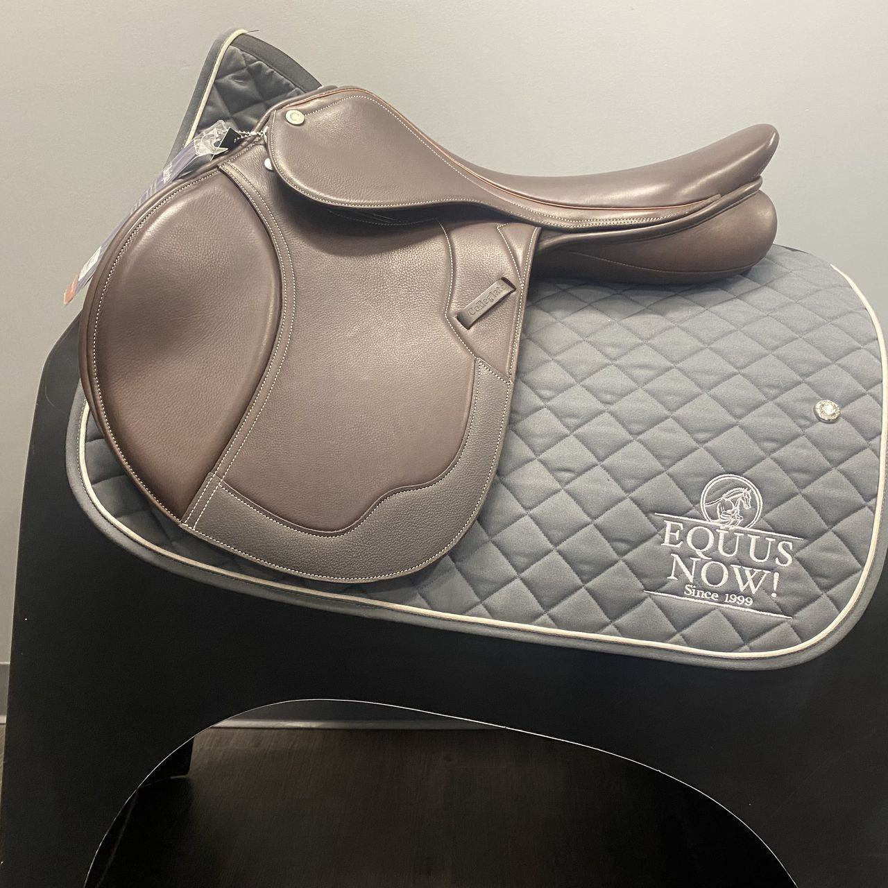 Used Collegiate Honour Jump Saddle 17" Medium Tree  - sku to order - 4002942