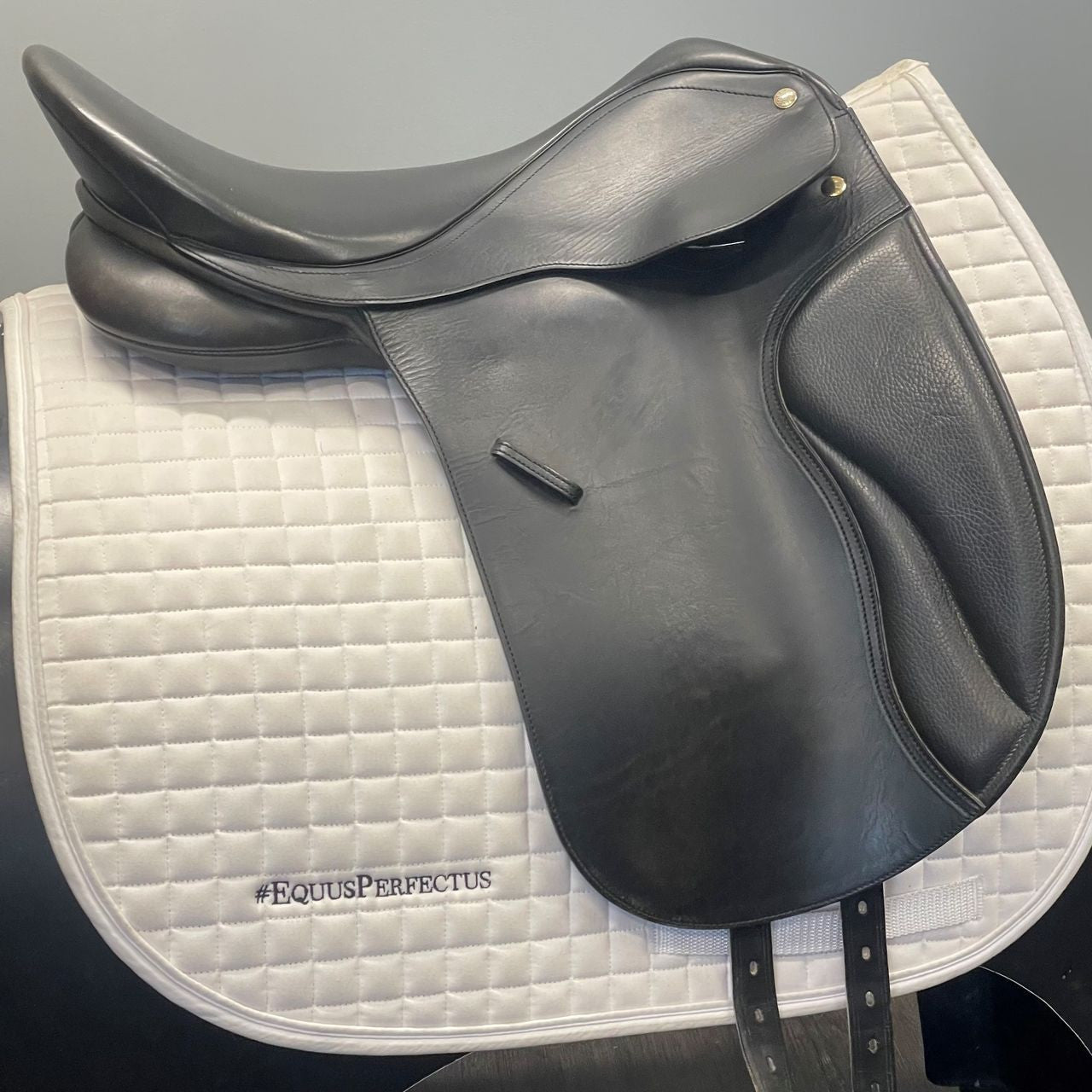 Used Collegiate Ruiz Diaz Dressage Saddle 18" Medium Wide Tree - sku to order - 4002948