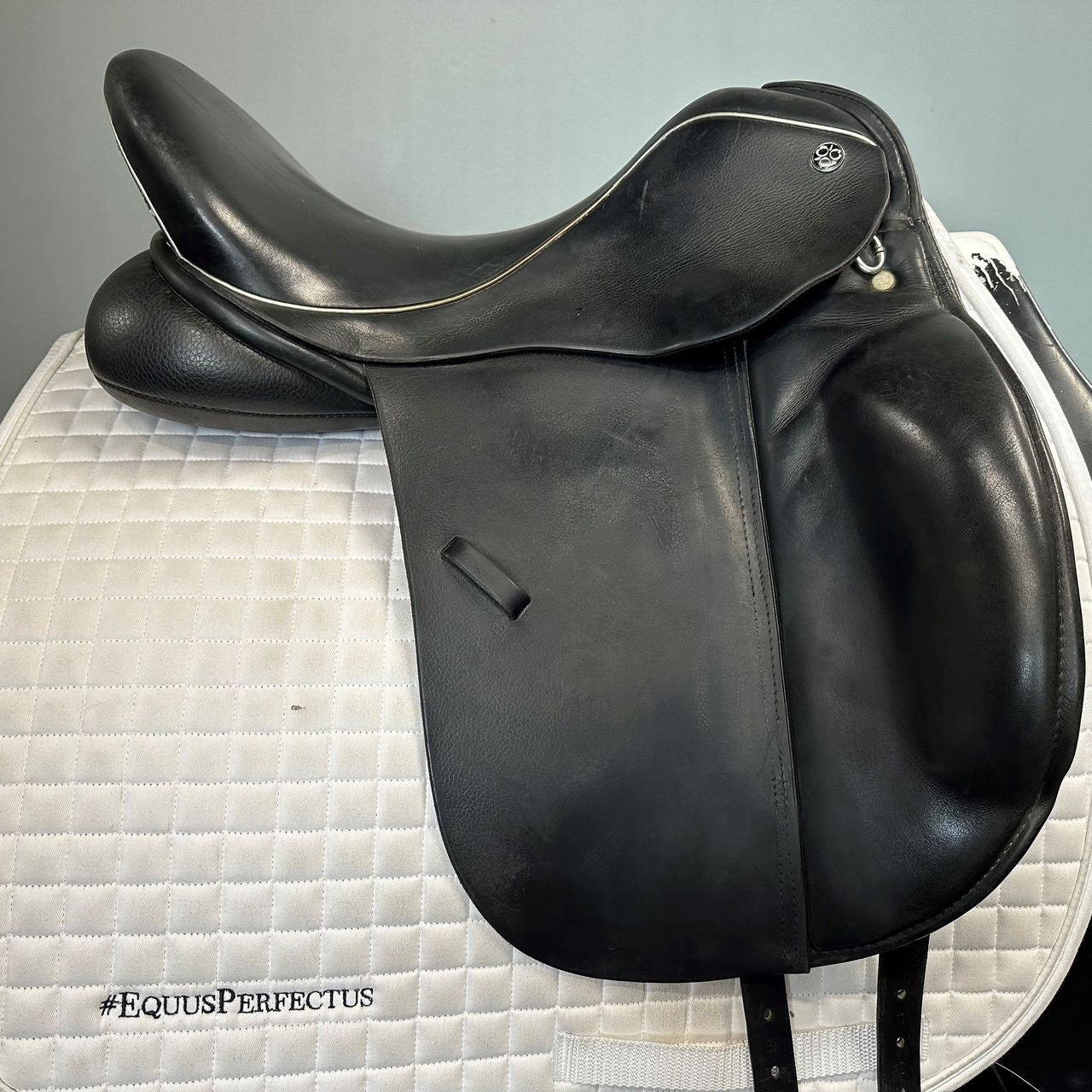 Used Trilogy Amadeo Dressage Saddle 17.5" Medium Tree - sku to order - 4002952