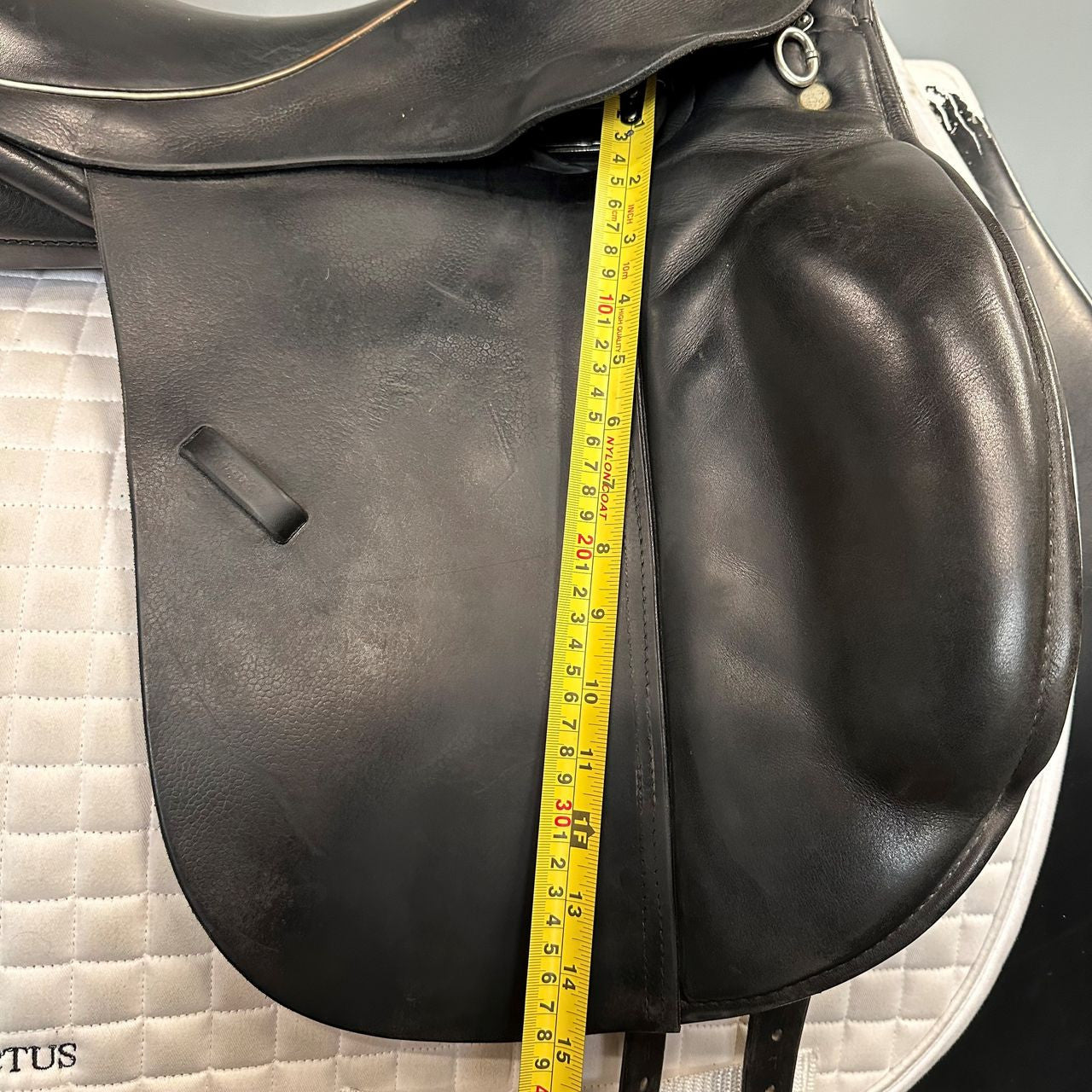 Used Trilogy Amadeo Dressage Saddle 17.5" Medium Tree - sku to order - 4002952