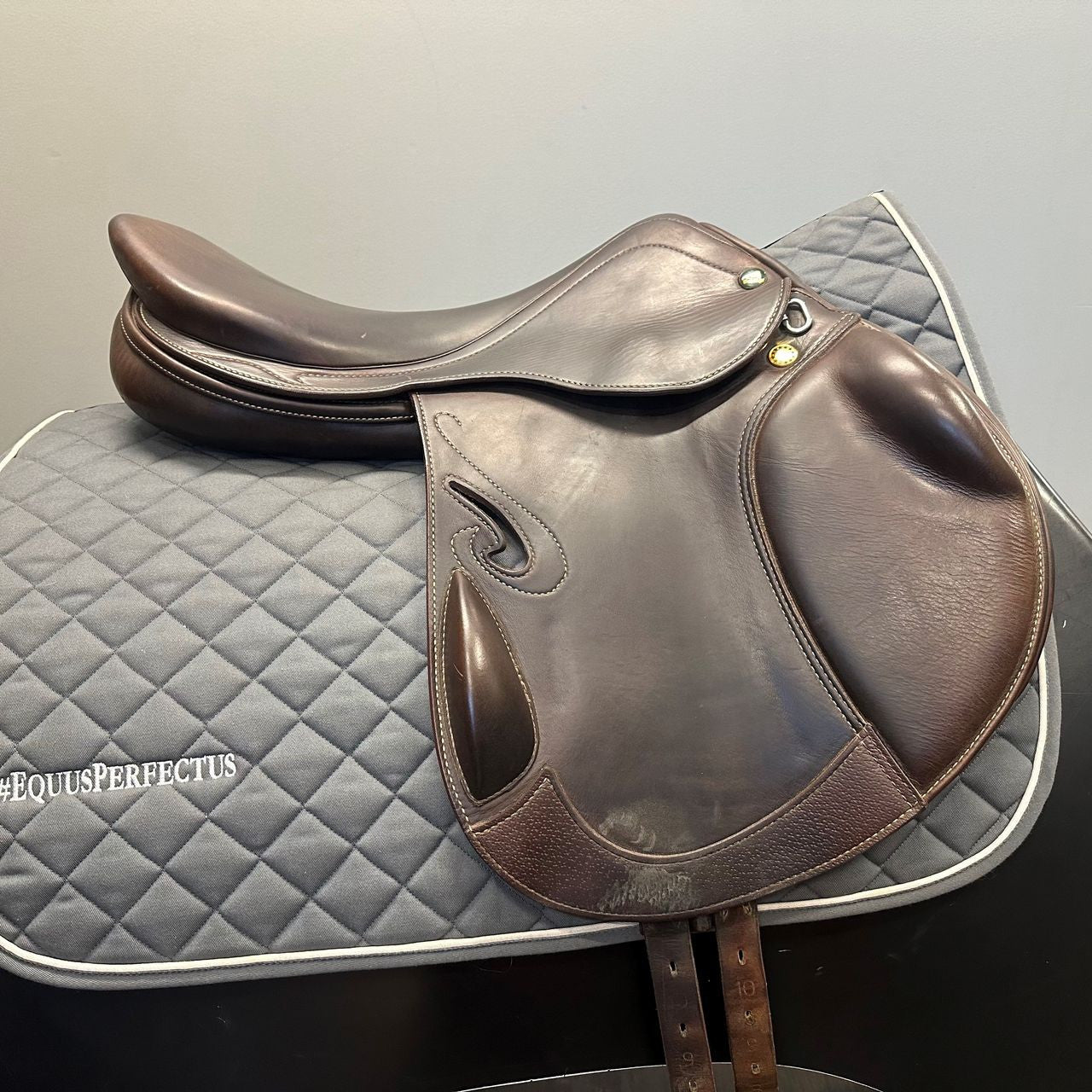 Used Prestige Passion K Jump Saddle 18" Medium Wide Tree - sku to order - 4002956