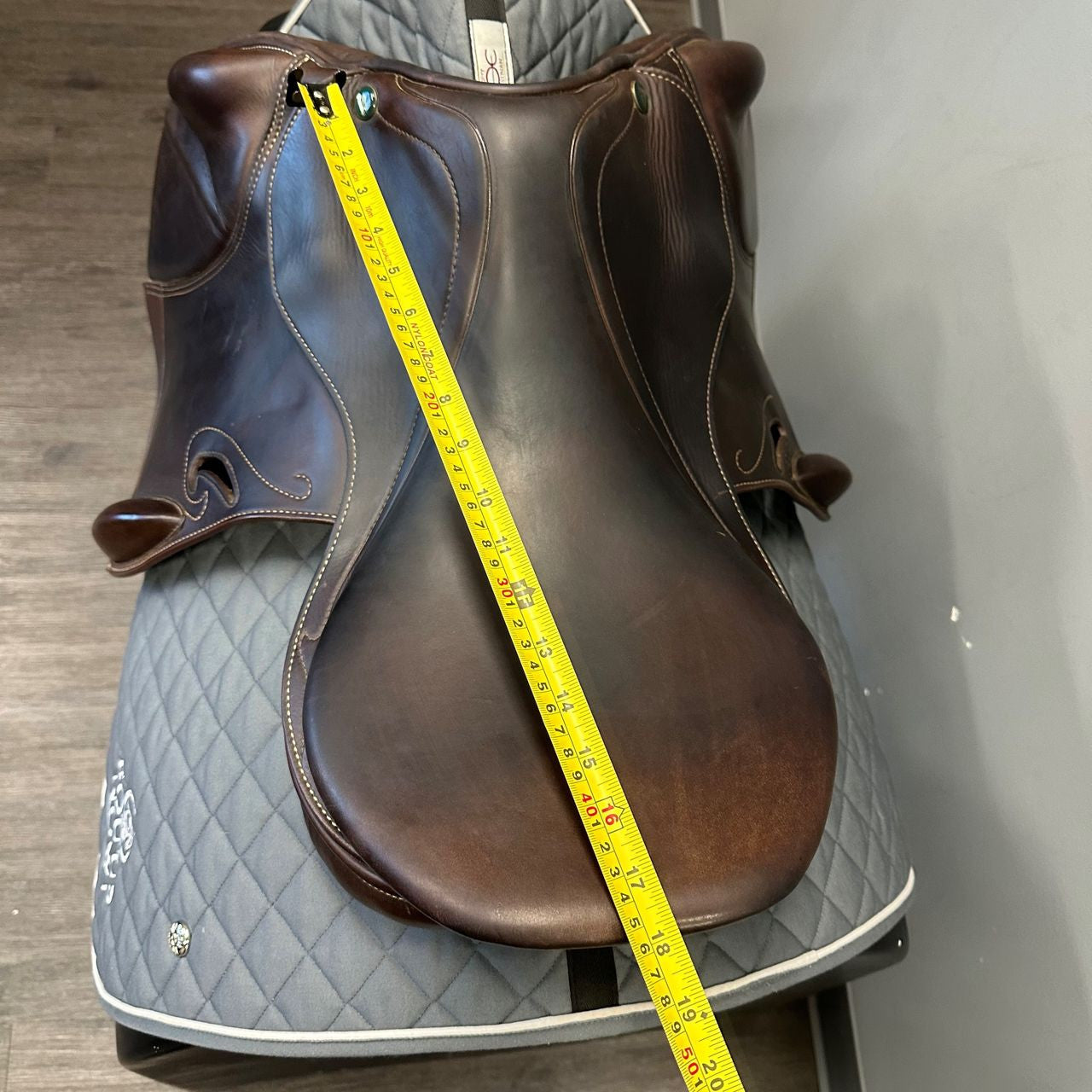 Used Prestige Passion K Jump Saddle 18" Medium Wide Tree - sku to order - 4002956