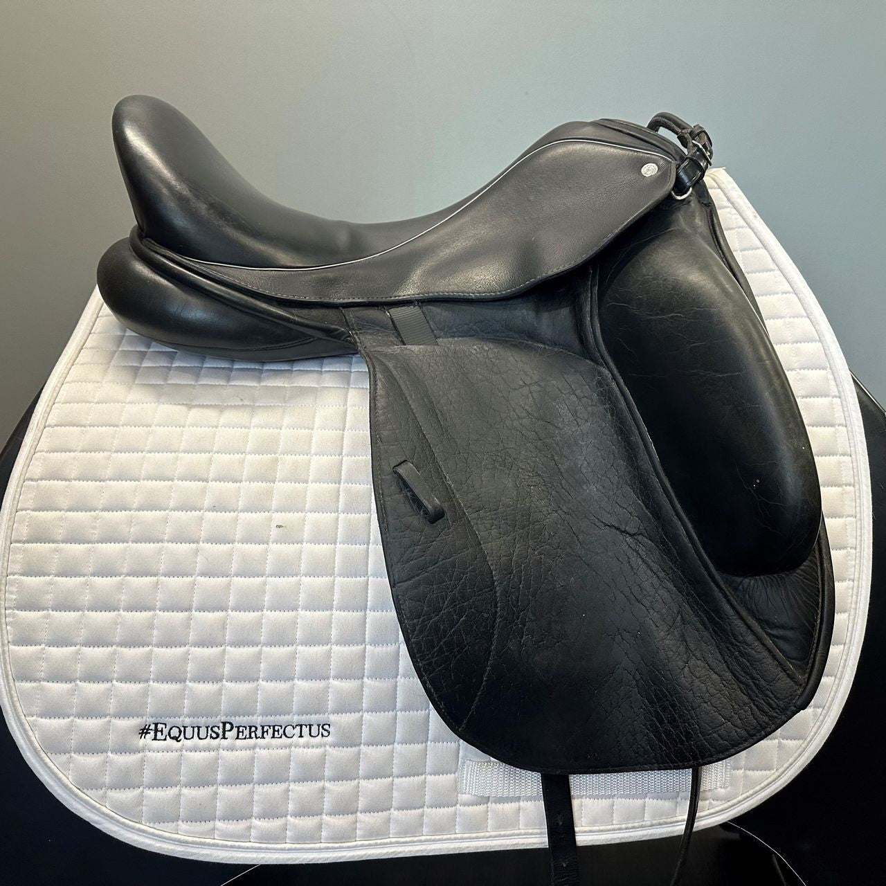 Used Custom Saddlery Icon Star 18" - sku to order - 4002962