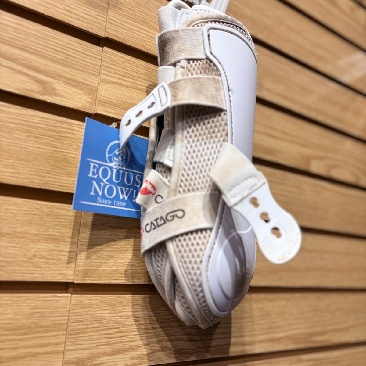 Used Catago Large White Brushing Boots