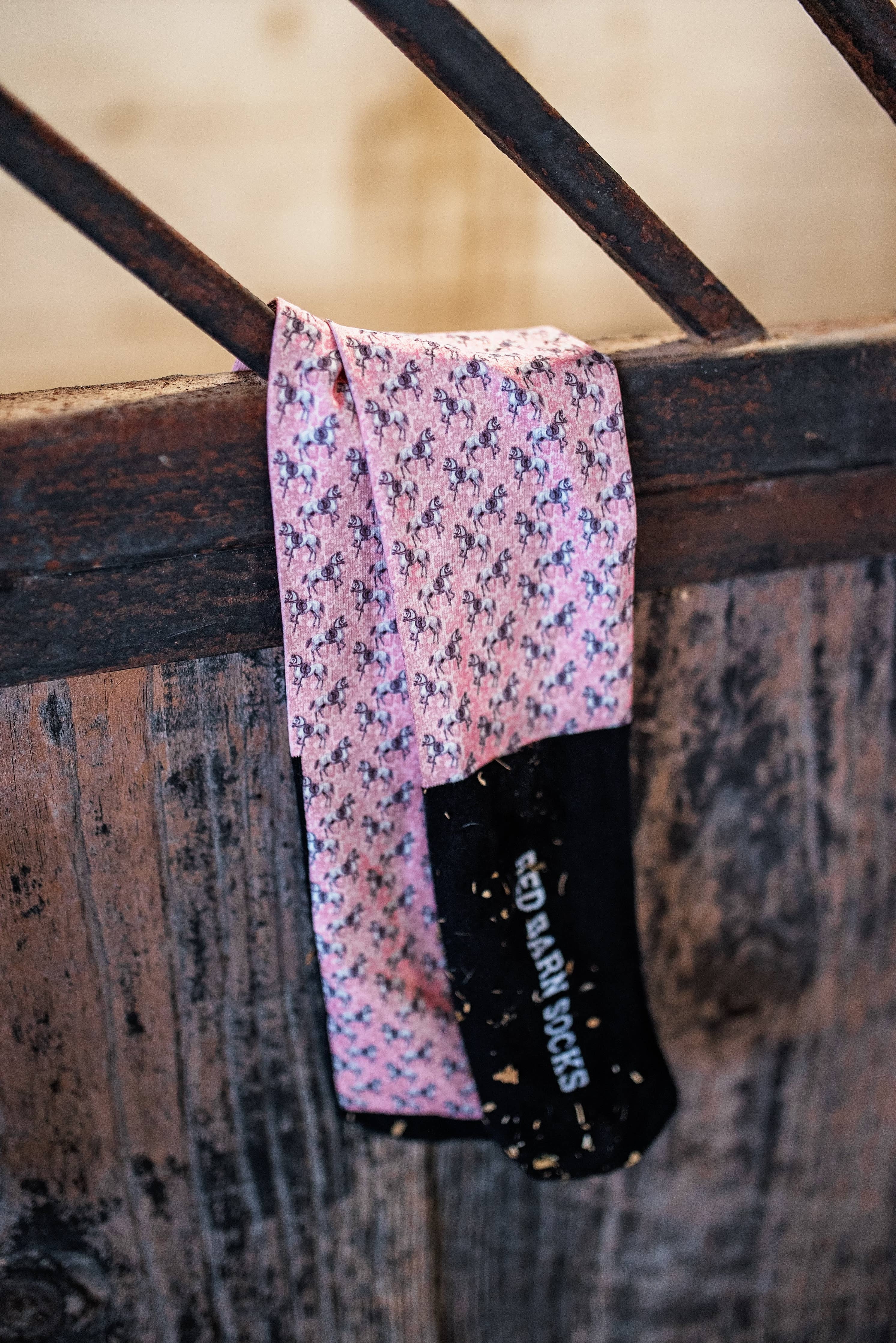 Red Barn Socks - Giddy Up Buttercup