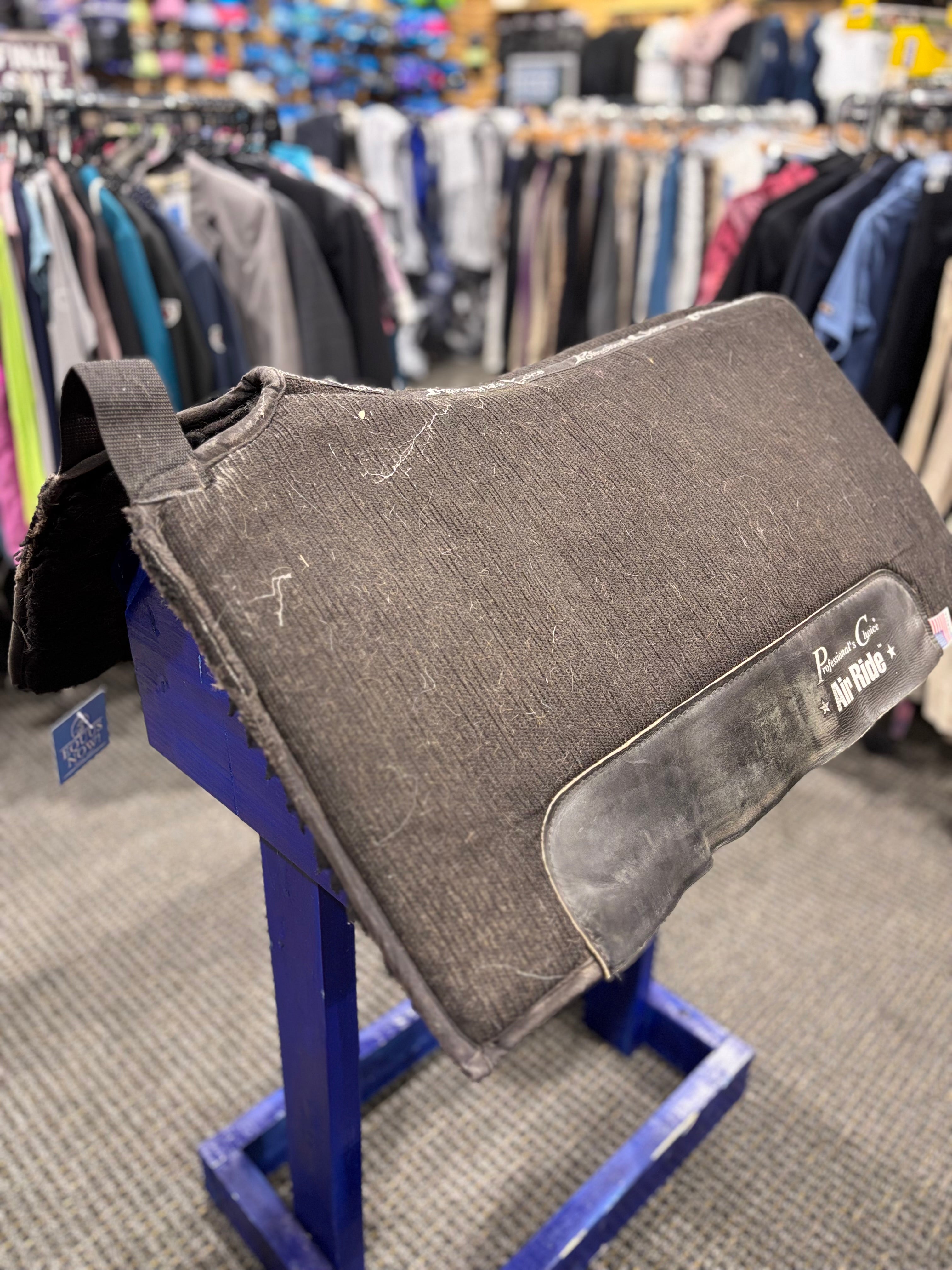 Used Black Professionals Choice Air Ride Saddle Pad