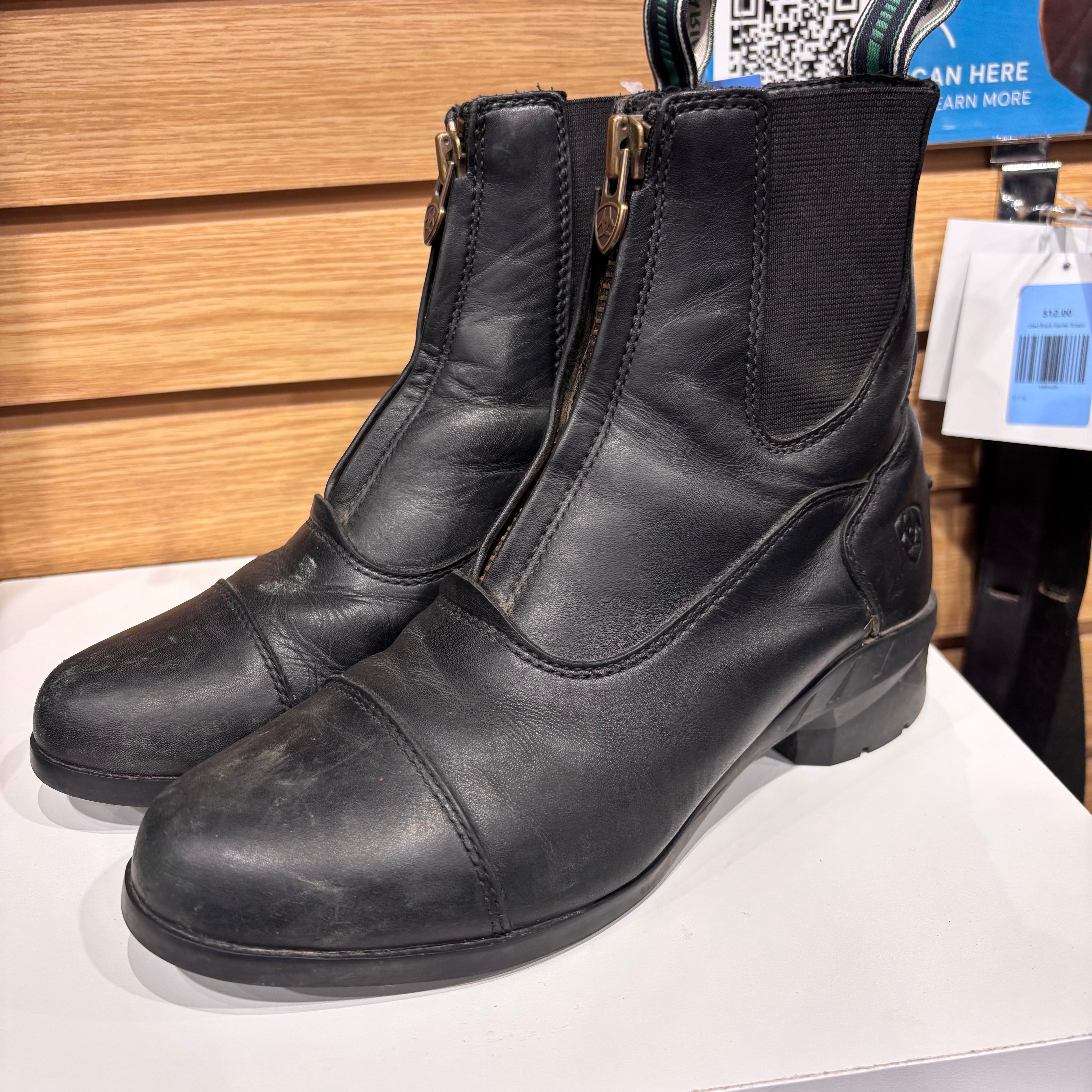 Used Ariat 5.5 Black Paddock Boots