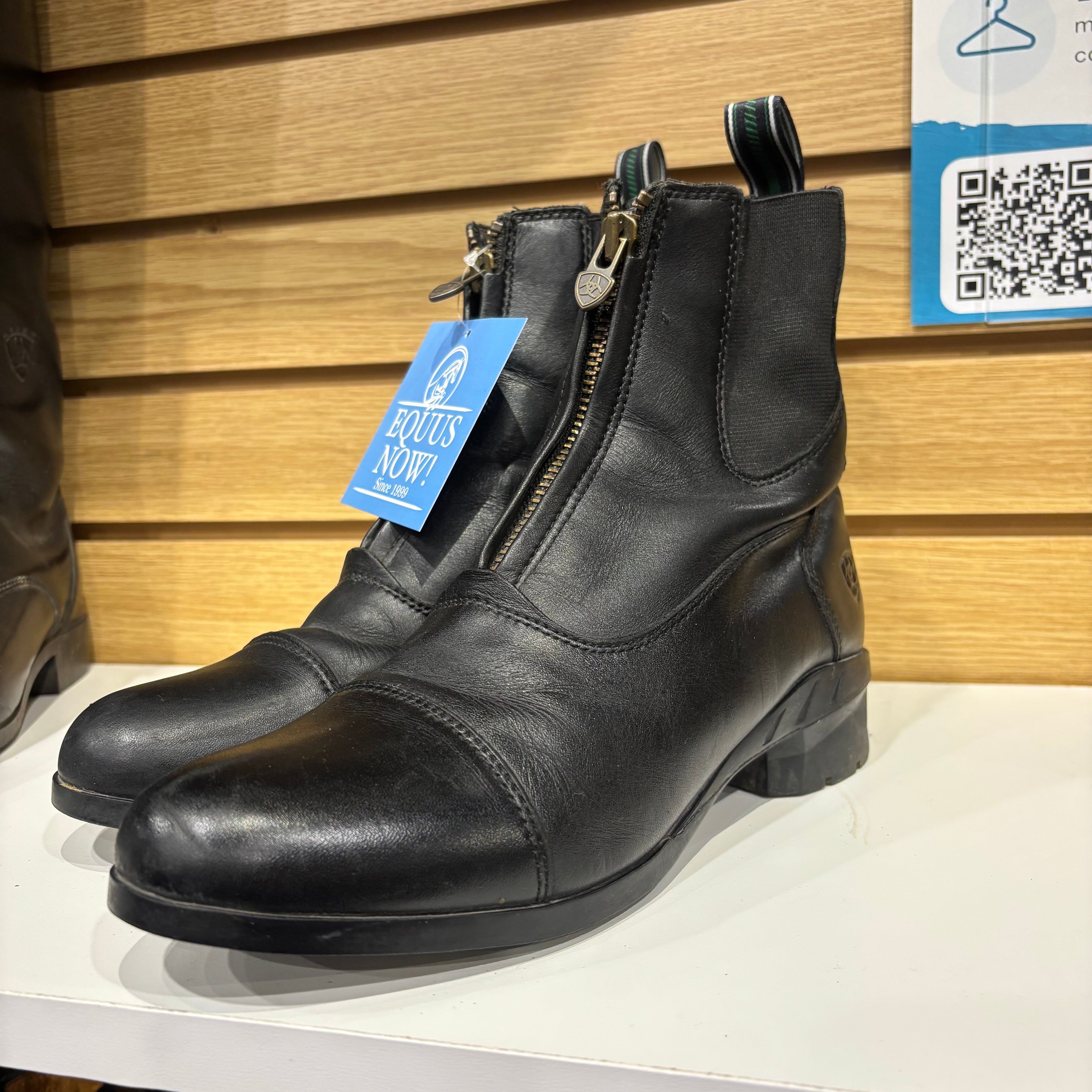 Used 8.5B Black Ariat Paddock Boots