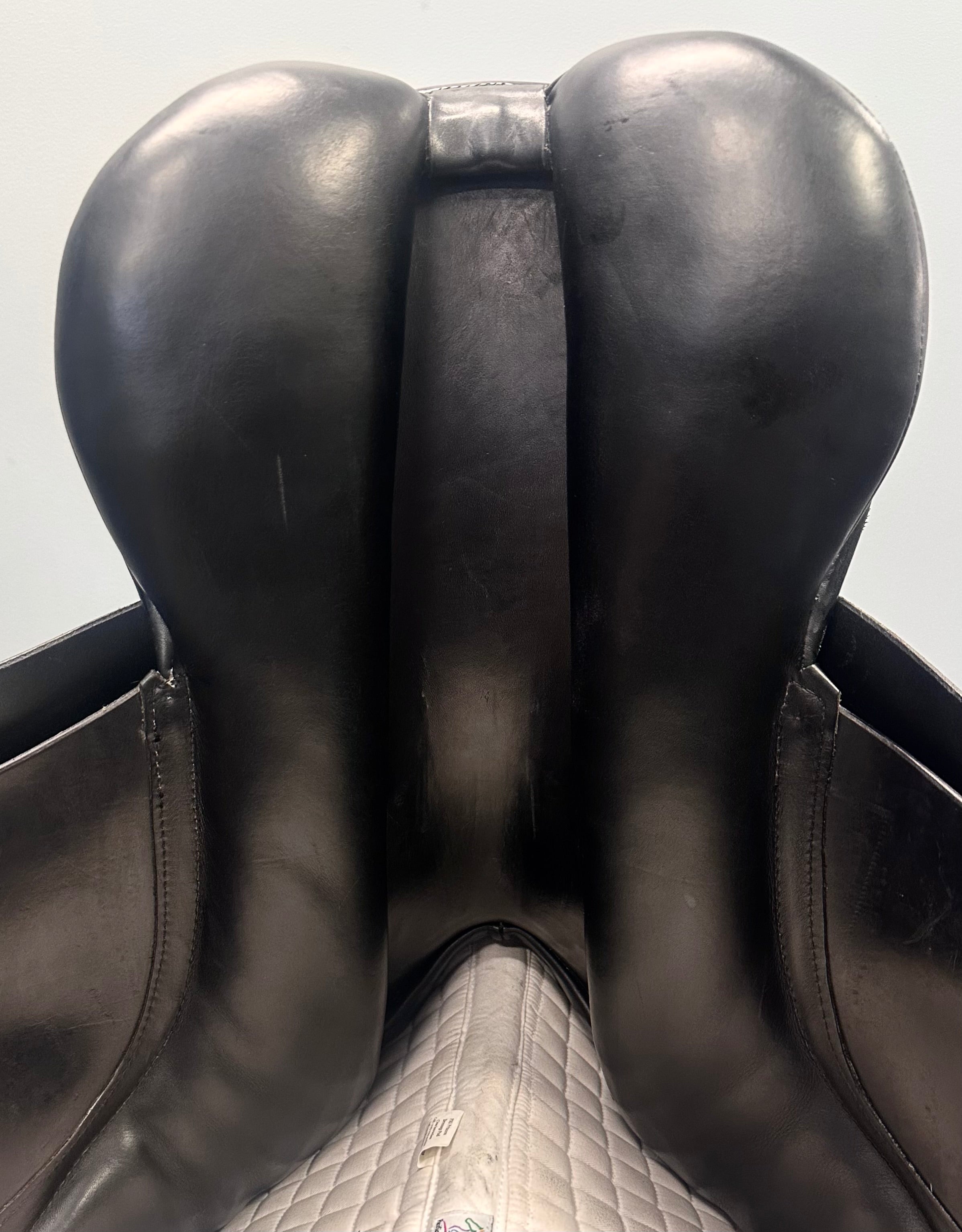 Used Rembrandt Dressage Saddle 17.5" Wide Tree