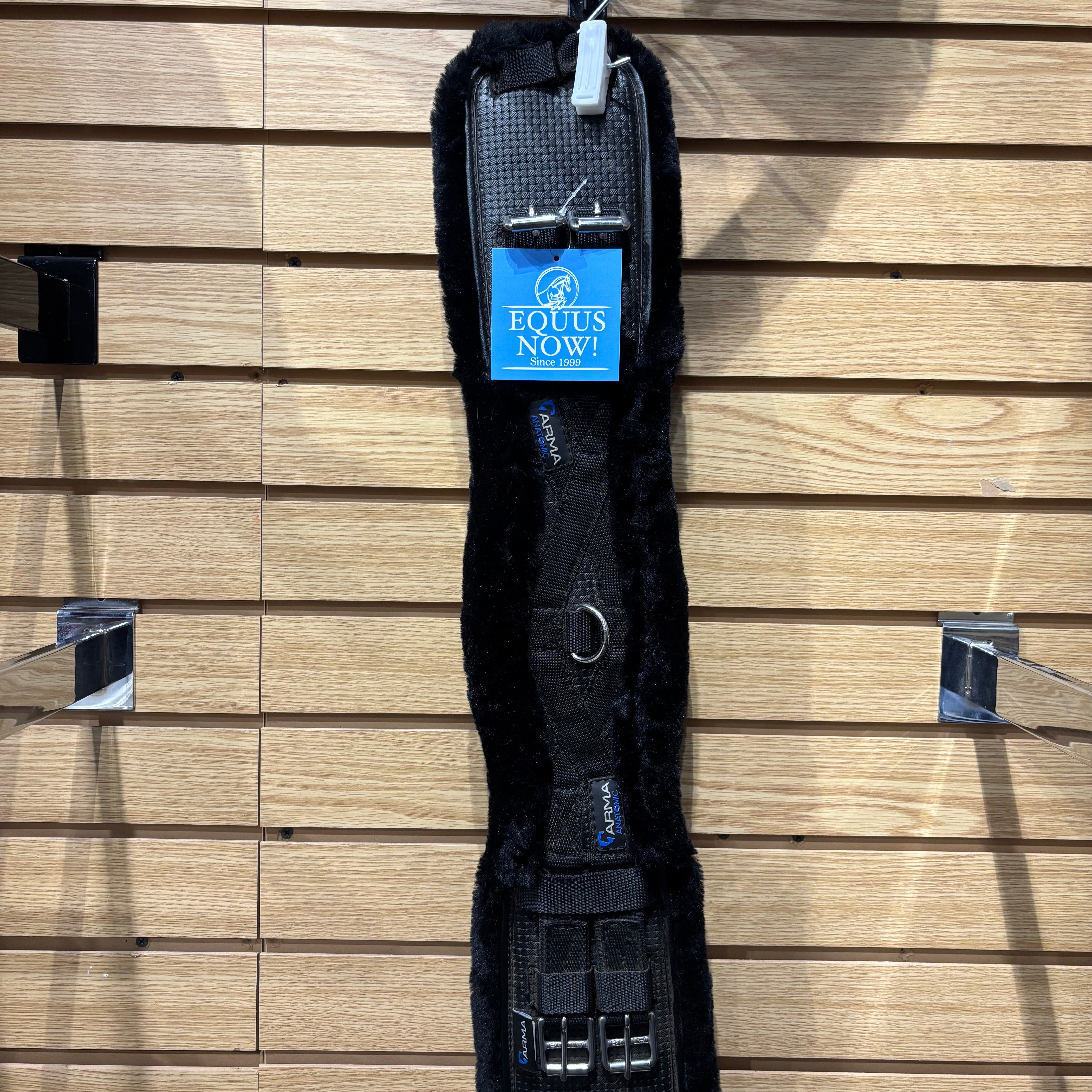 Used 22" Arma Fleece Girth