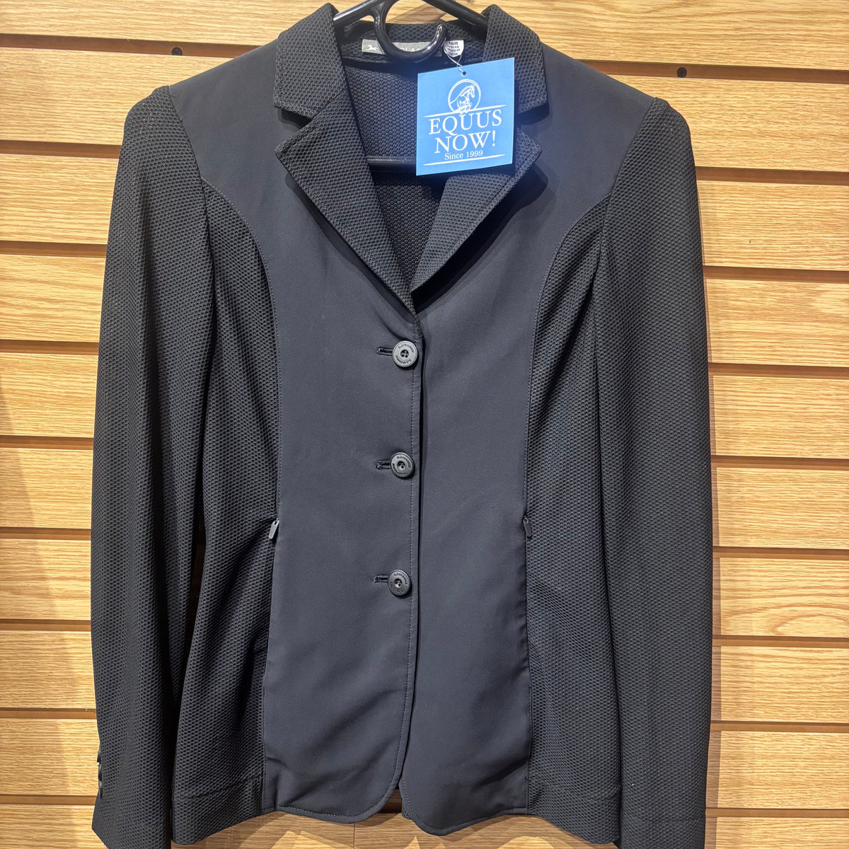 Used Youth 16R Black RJ Classics Harmony Mesh Show Coat