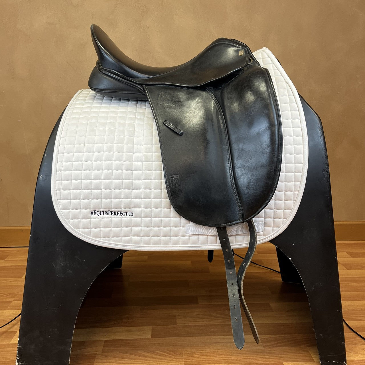 Used Arthur Krottas Dressage Saddle 17.5" Medium Wide Tree - sku to order - 5003630