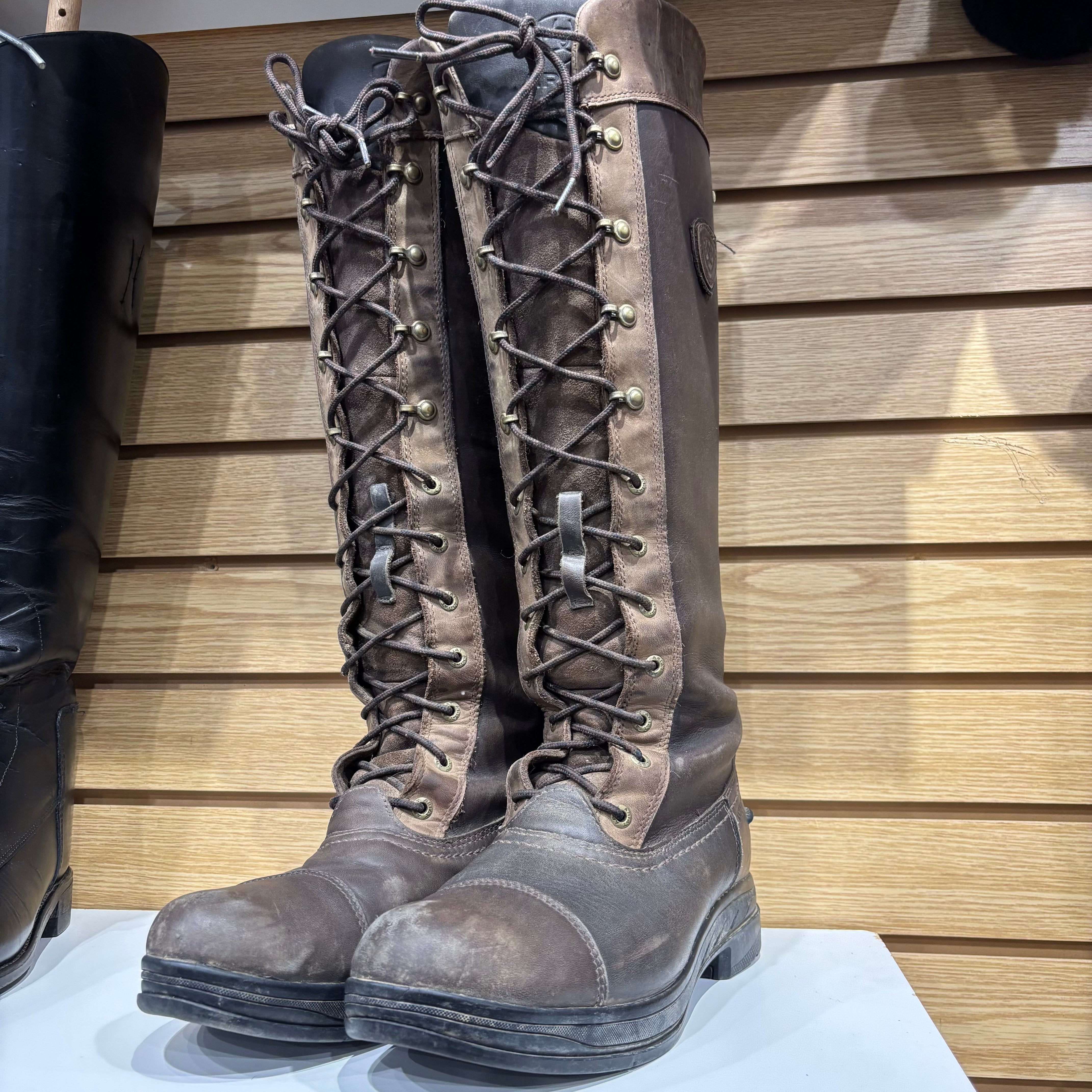 Used 10 Ariat Coniston Tall Boots
