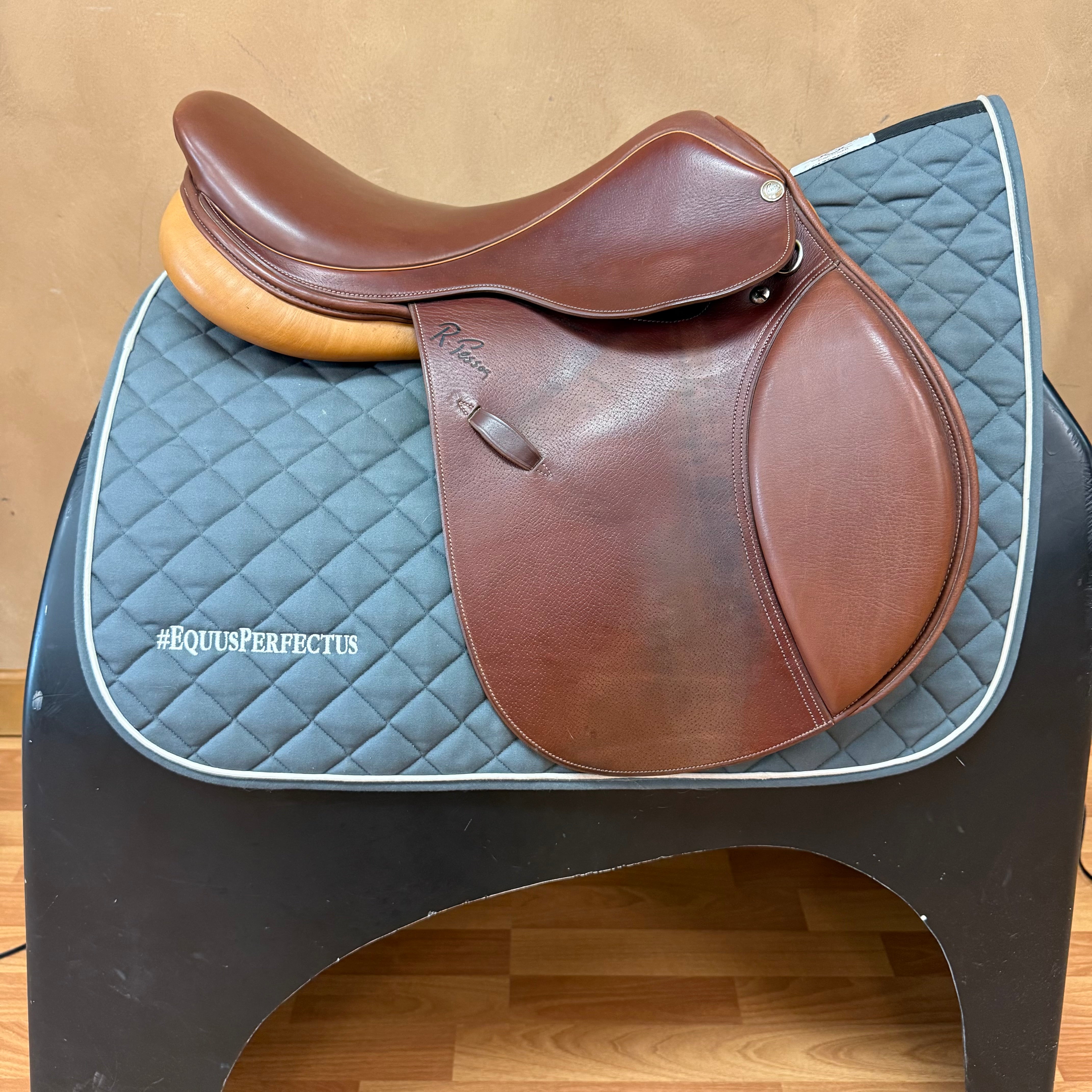 Used Pessoa Rodrigo Jump Saddle 17" Adjustable Tree