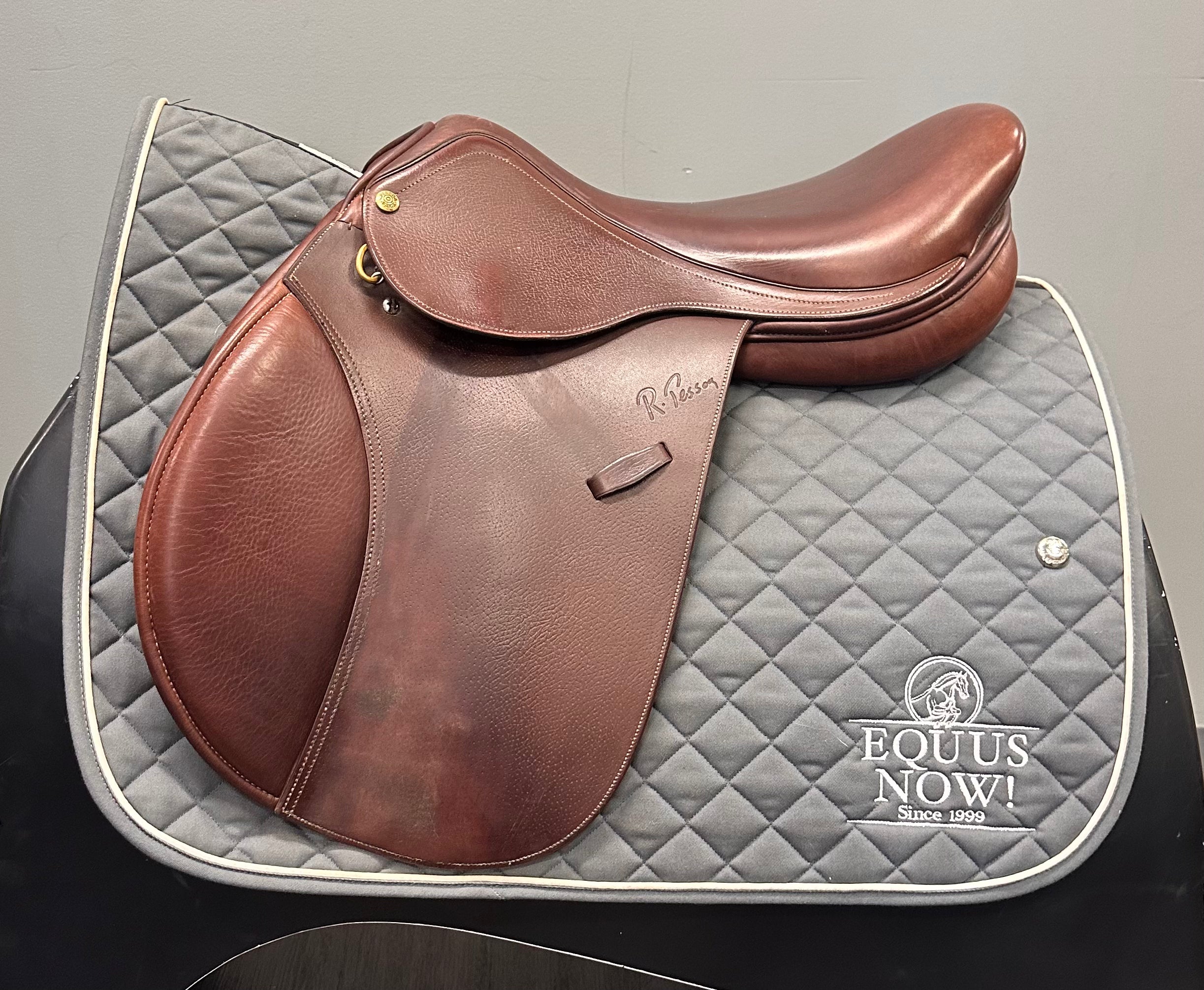 Used Pessoa Jump Saddle 17" Medium Tree