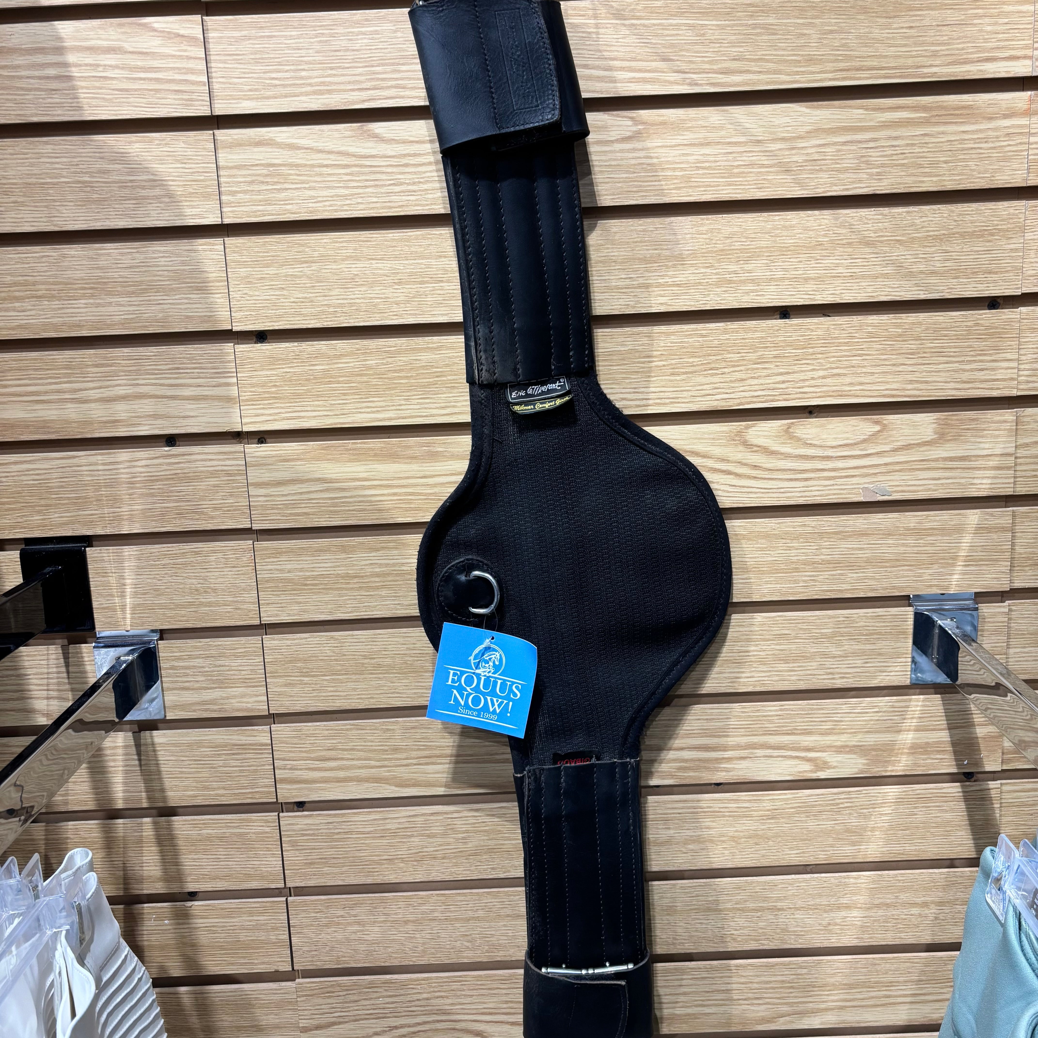 Used 32" Black Mikmar Comfort Girth