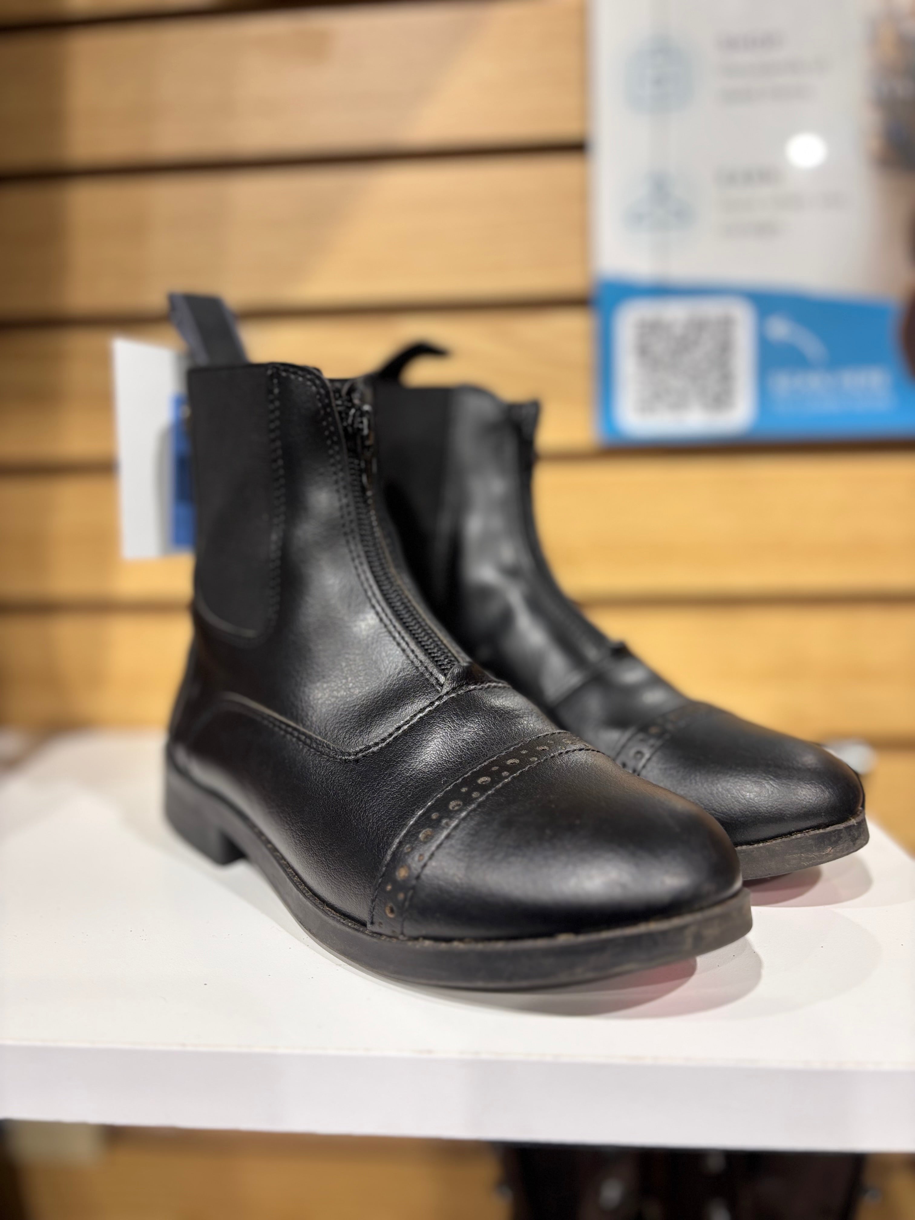 Used Equistar 4C Black Zip Paddock Boots