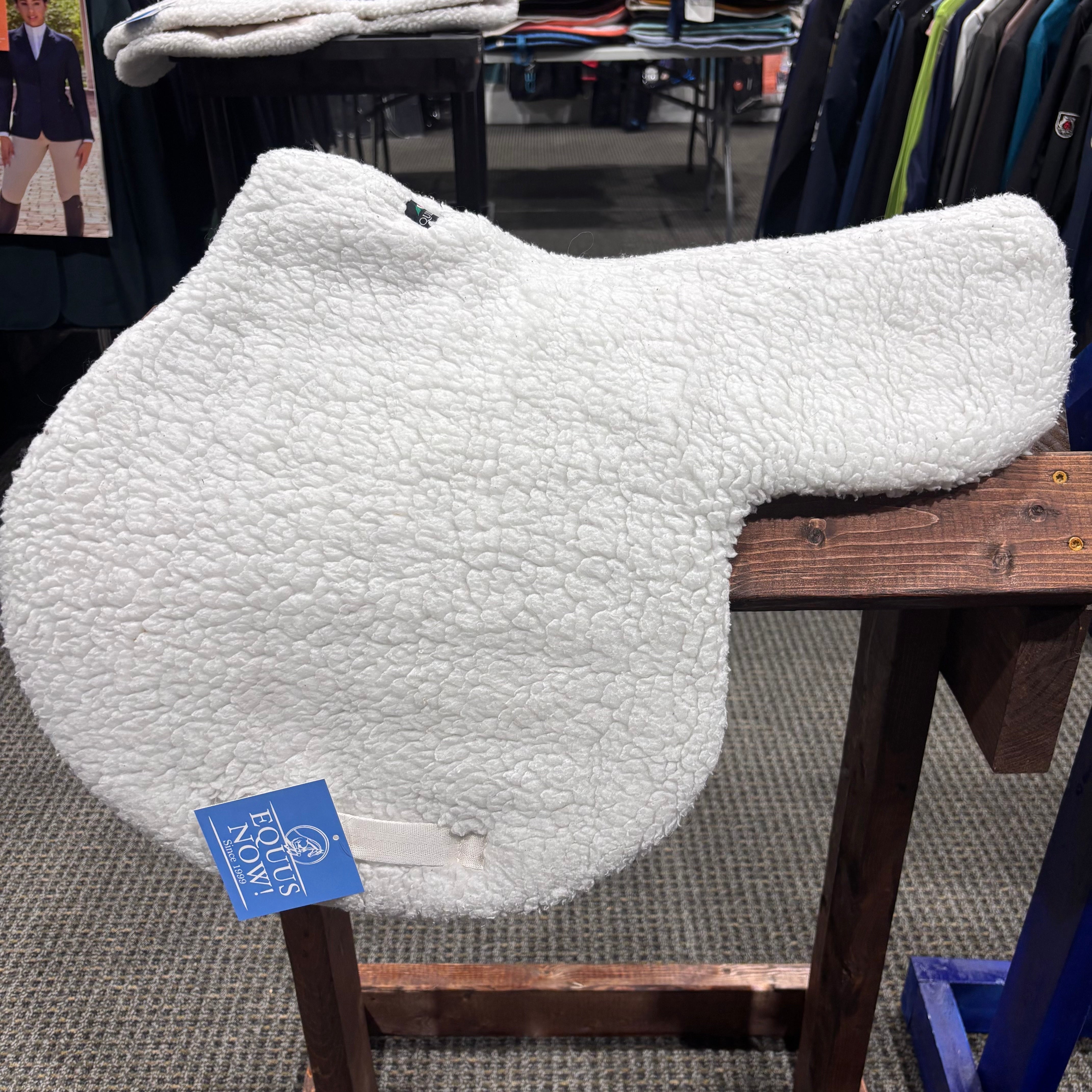 Used Equiline Fleece Shaped Pad White