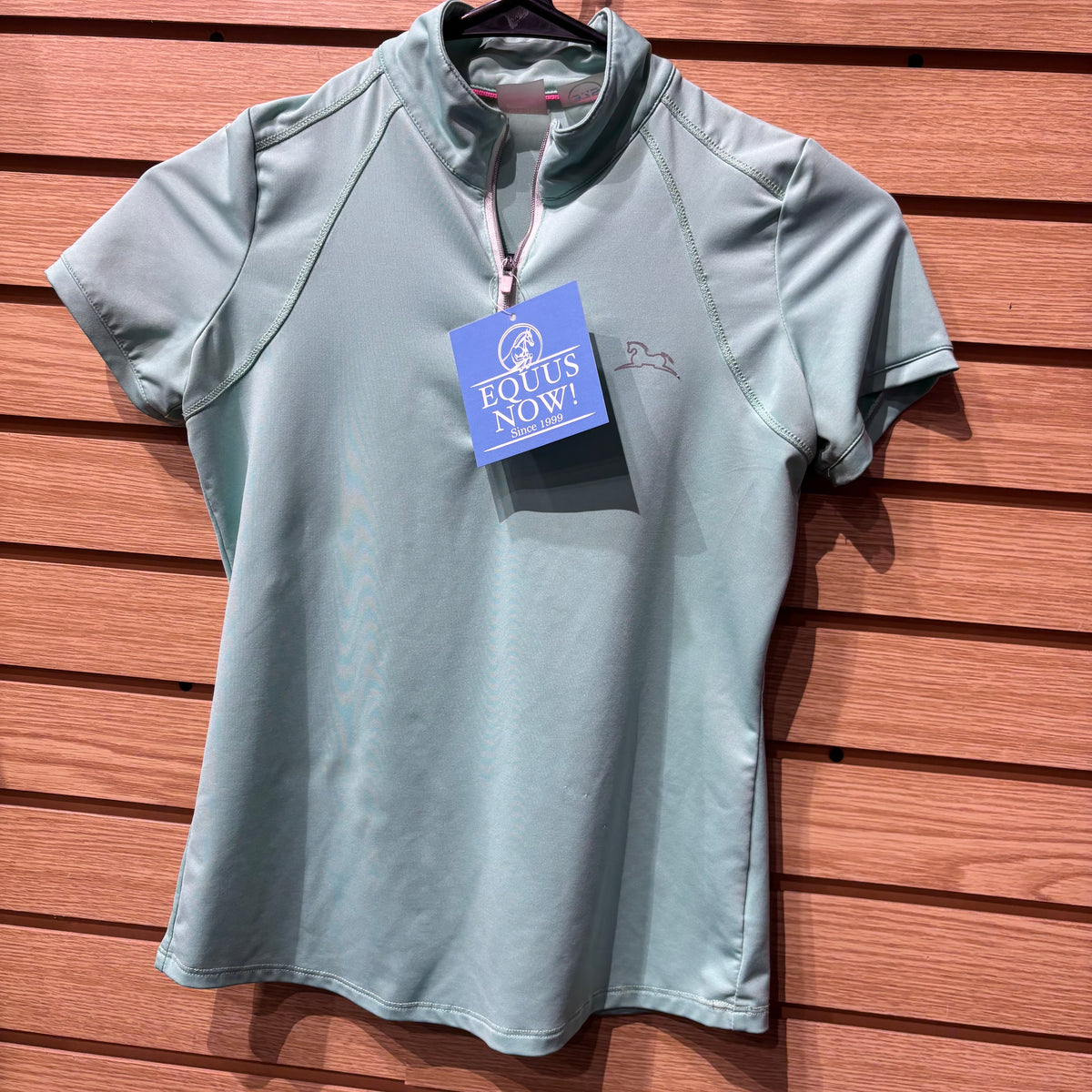 Used Youth Medium Mint Green RJ Classics Short Sleeve Training Shirt