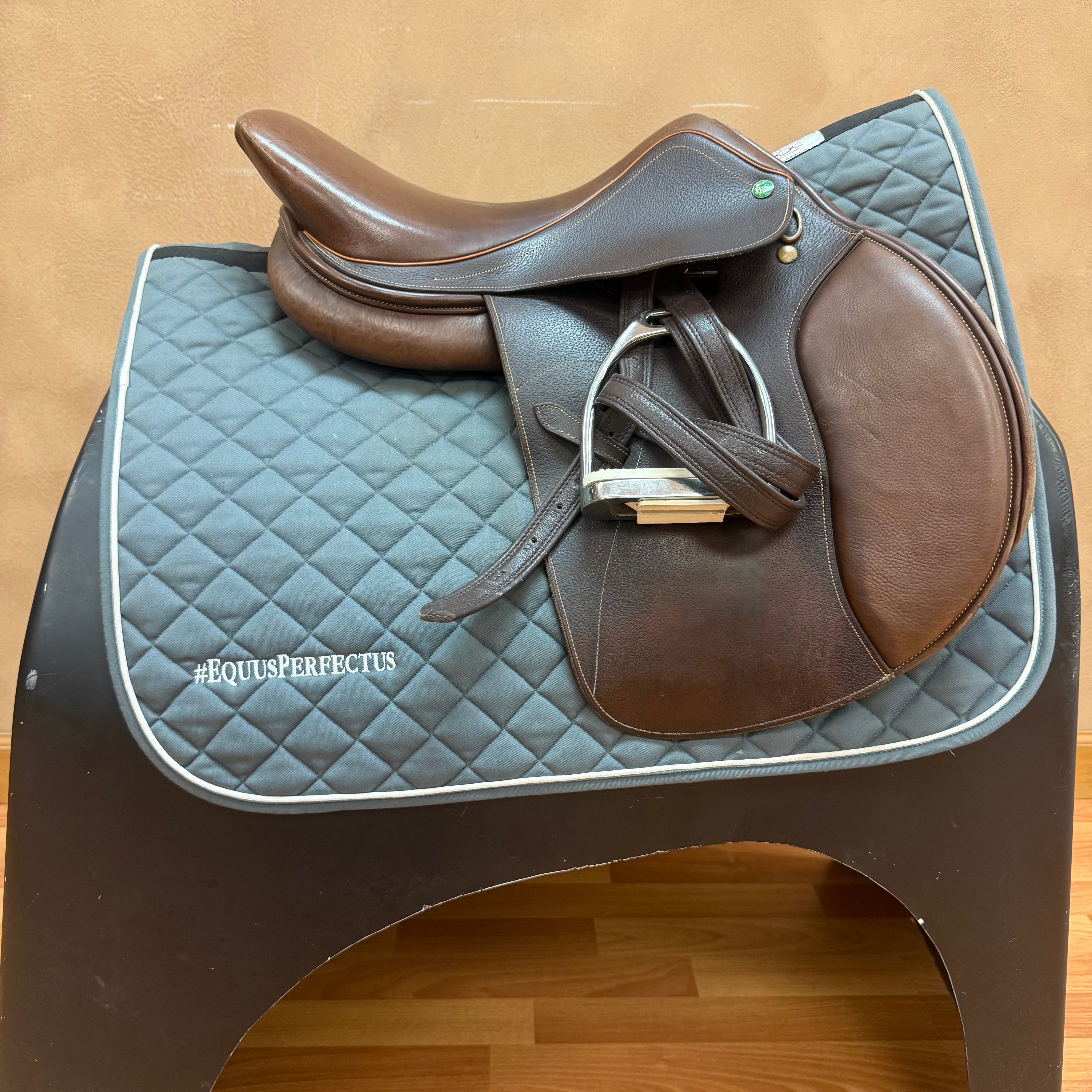Used HDR Memor-X Jump Saddle 15.75" Medium Tree