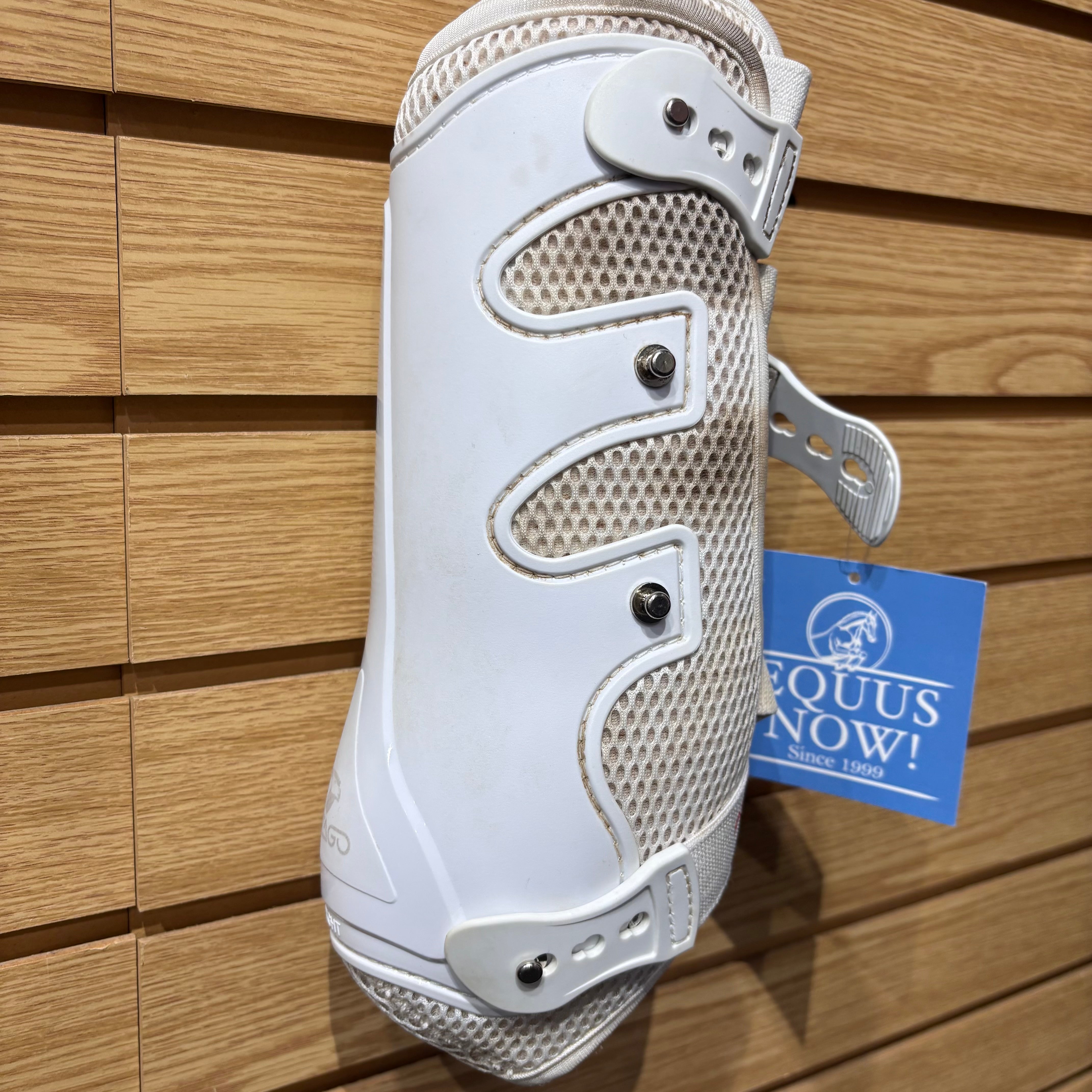 Used Catago Large White Brushing Boots