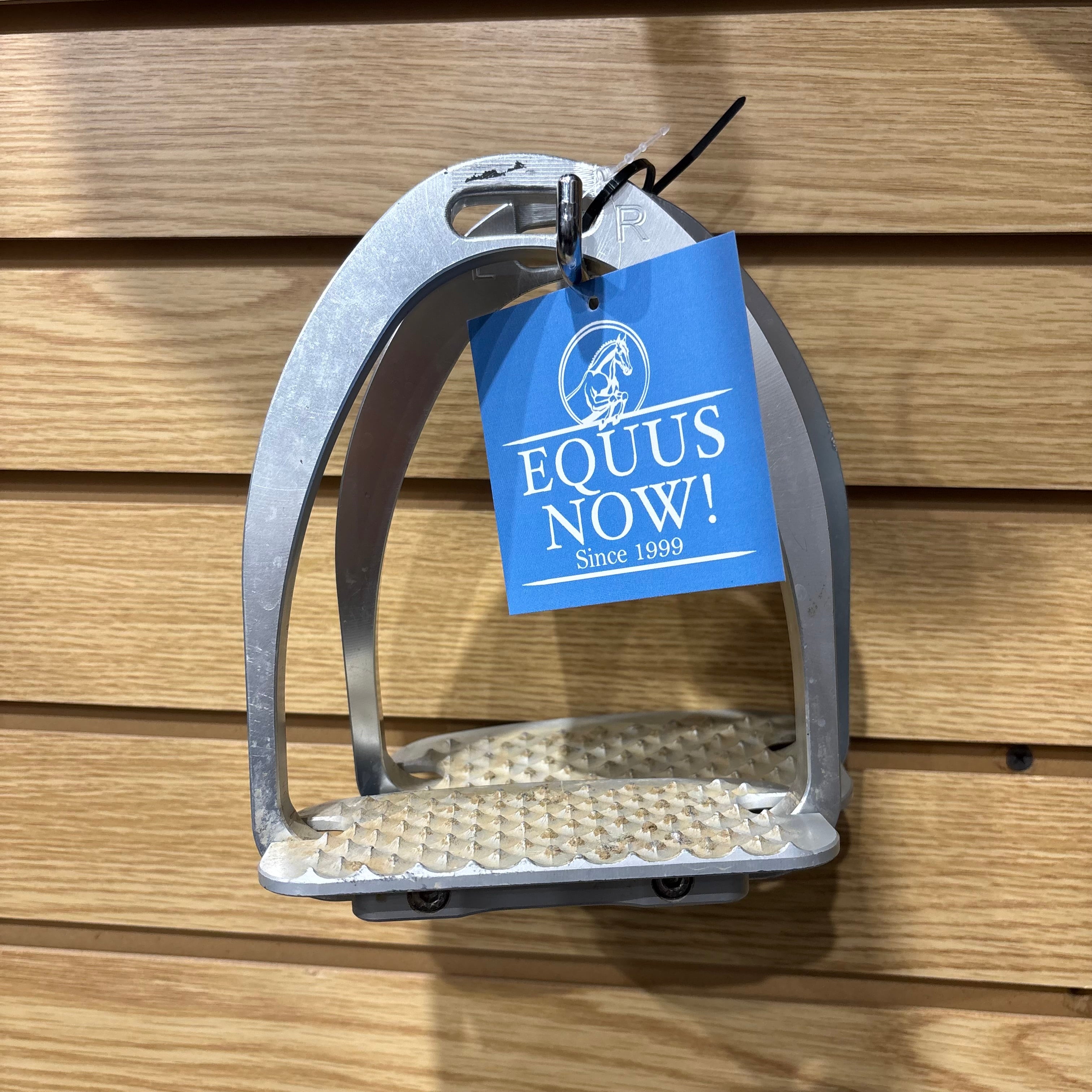 Used 5" Silver Tech Sitrrups