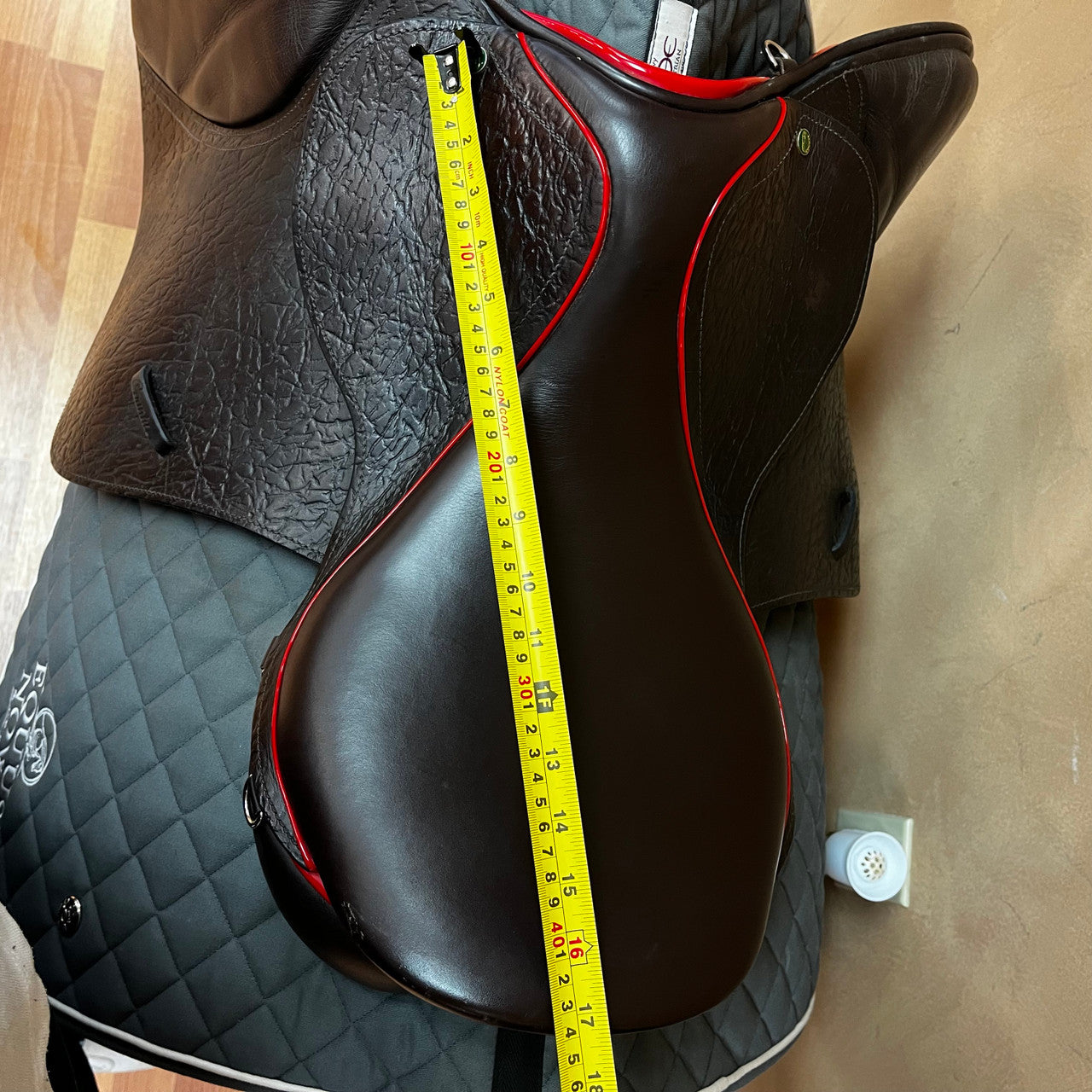 Used County Solution Jump Saddle 17.5" Medium Tree    2 - sku to order - 9000330