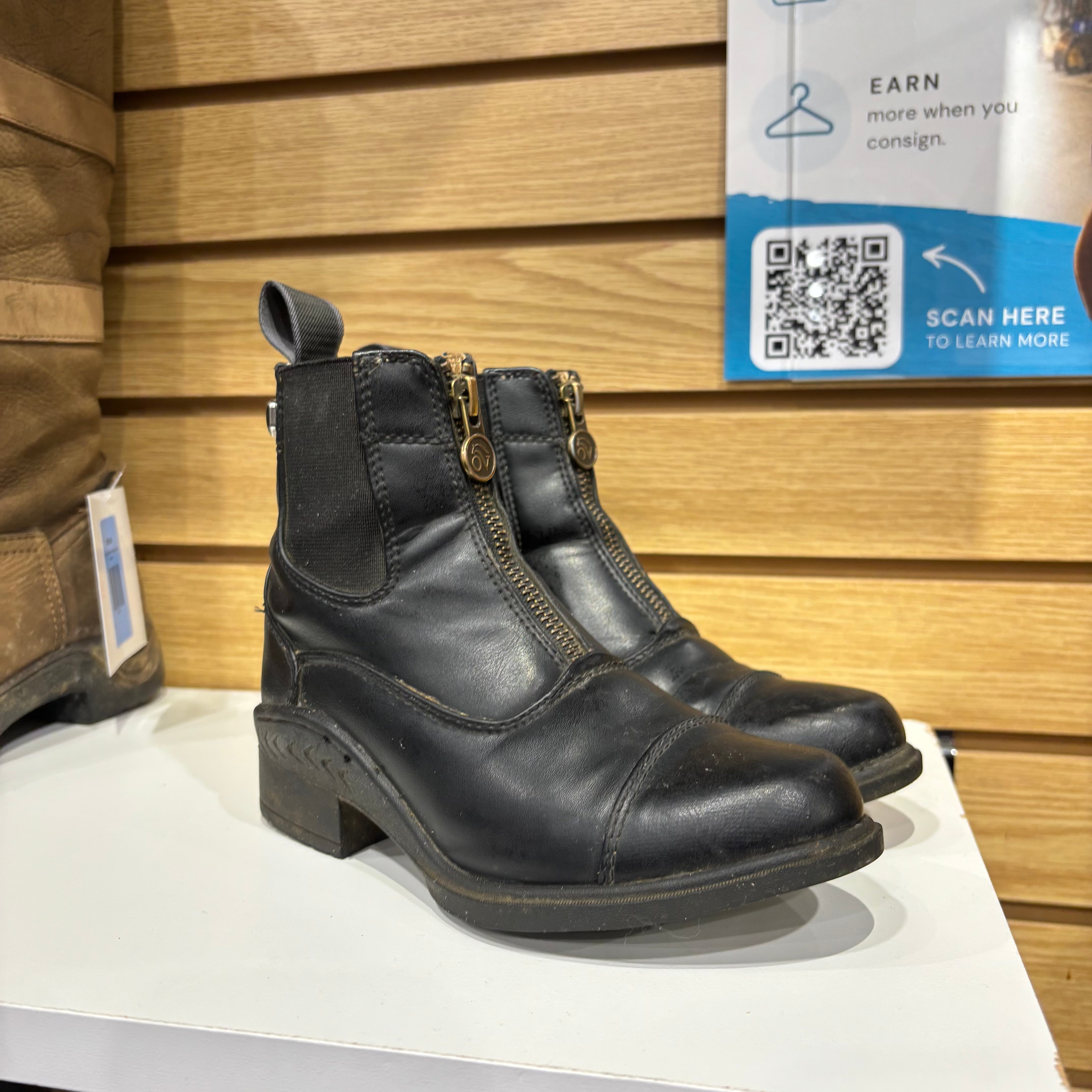 Used Ovation Kids 13 Black Paddock Boots