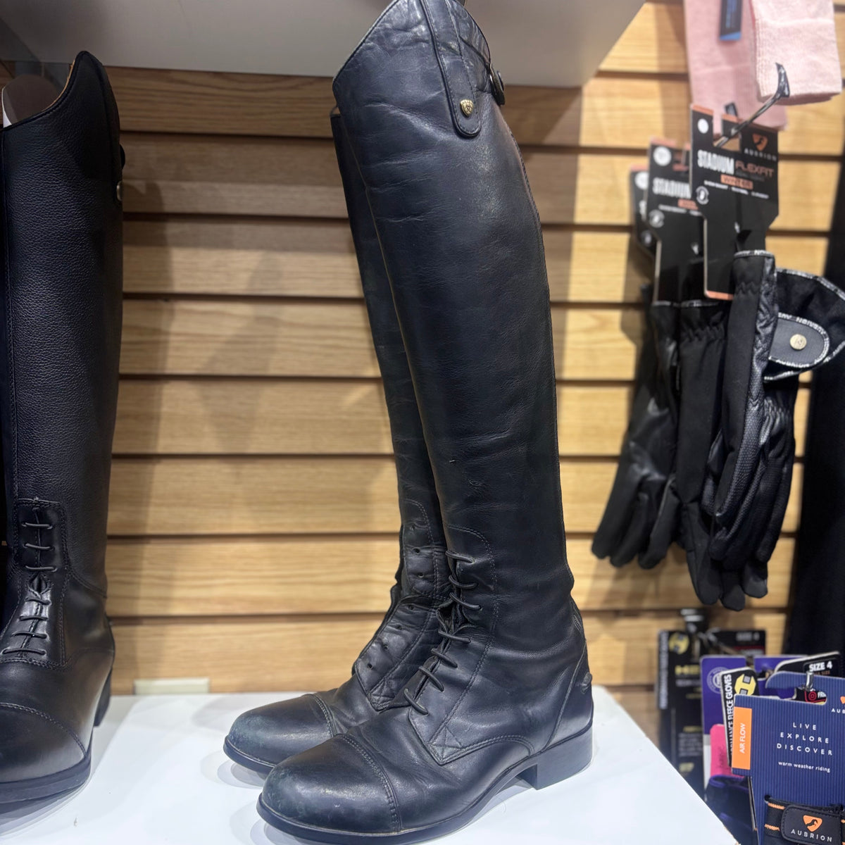 Used Ariat 8B Tall Height XS Calf Black Tall Boots