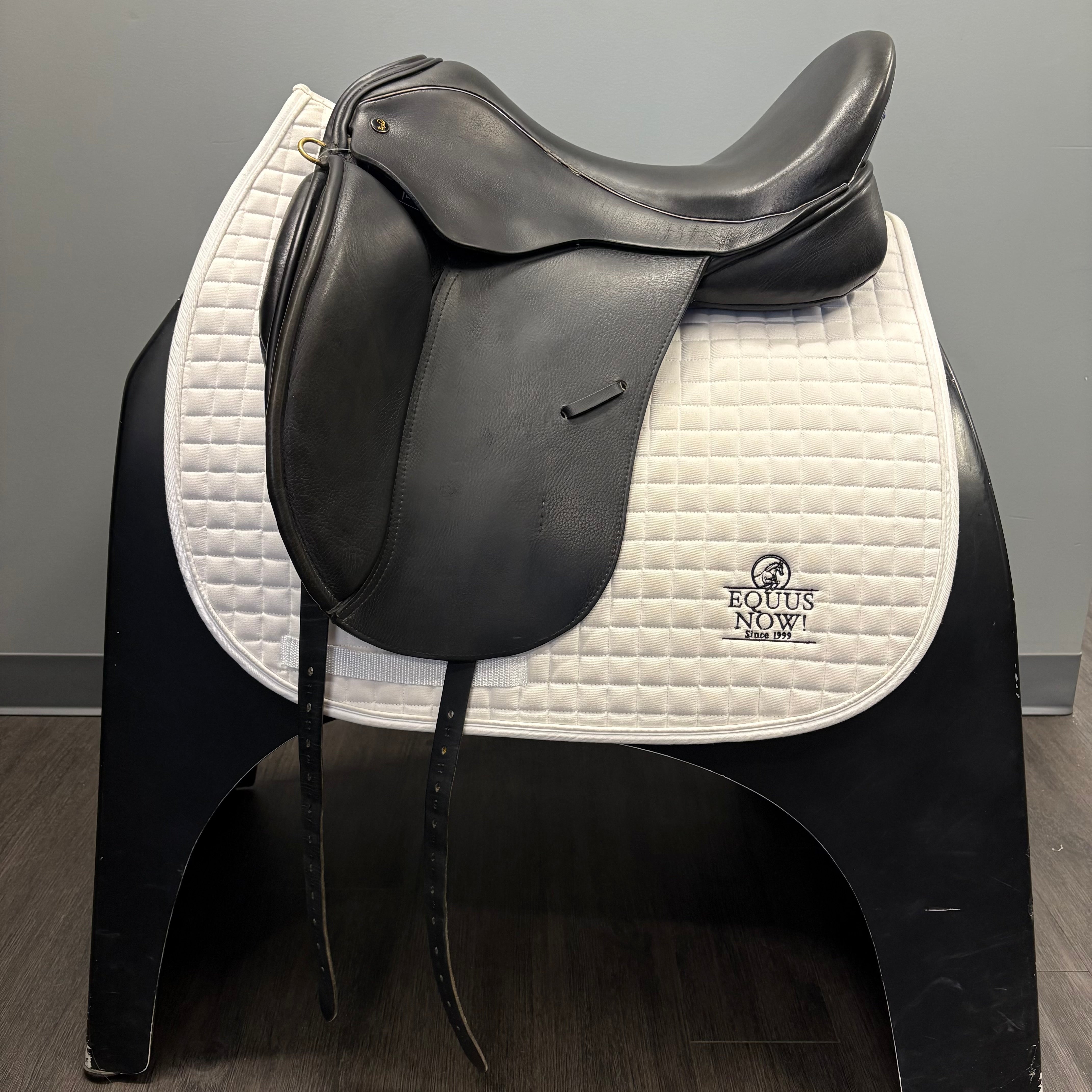 Used JRD Dressage Saddle 18" Medium Wide Tree
