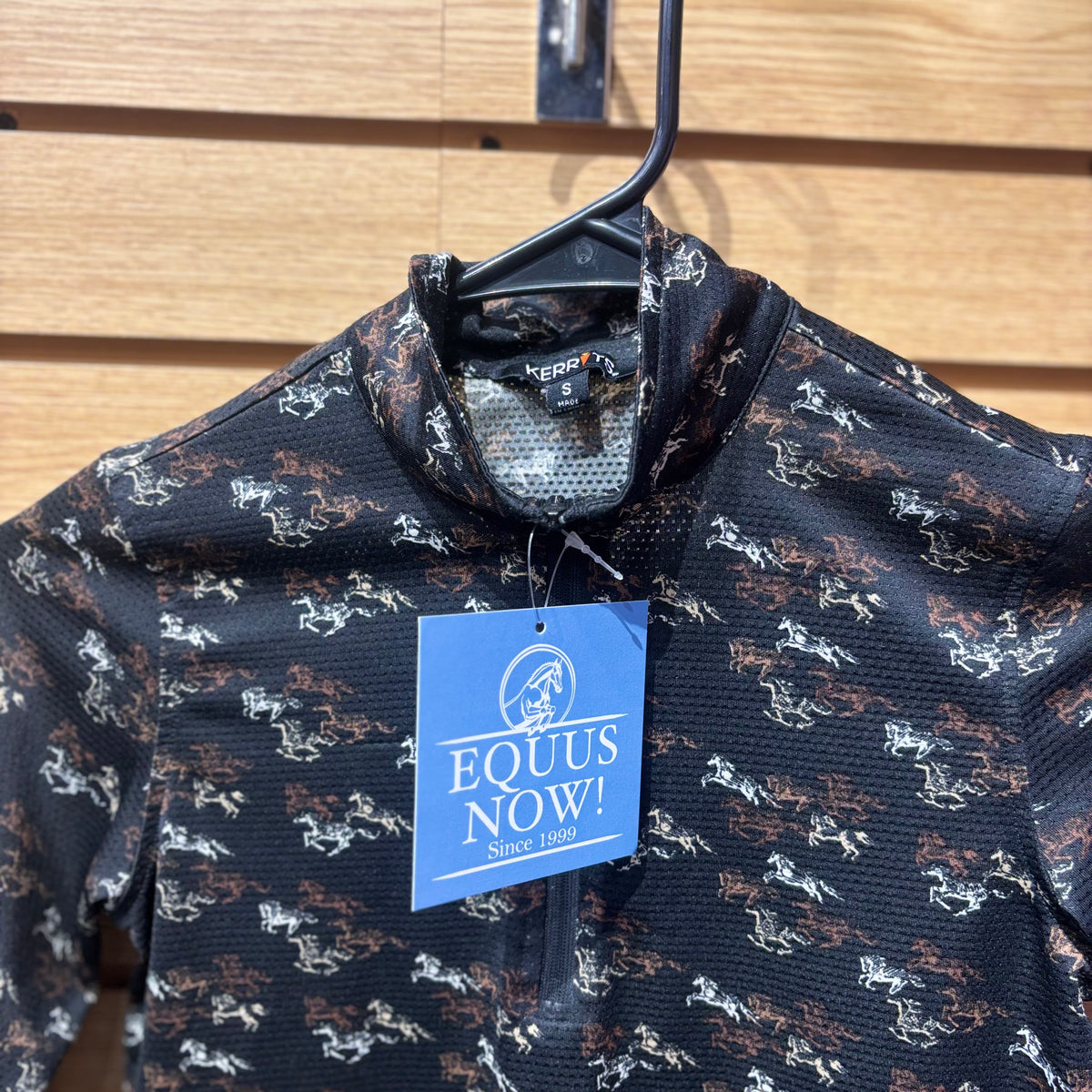 Used Youth Small Black/Horse Print Long Sleeve Shirt
