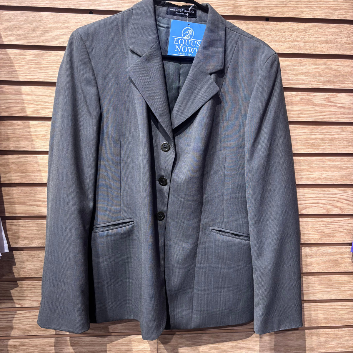 Used RJ Classics 12R Grey Show Coat