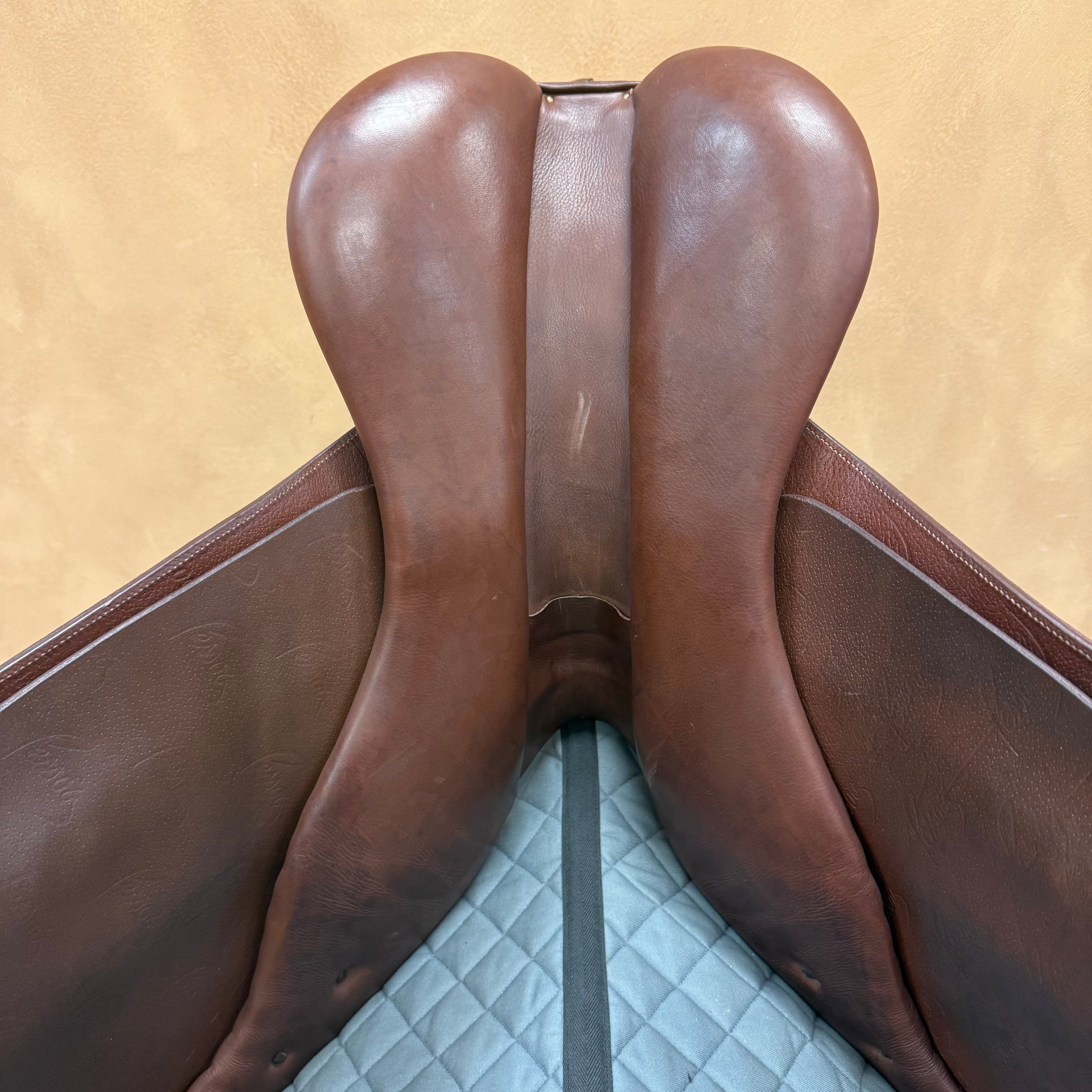 Used Pessoa Gen X Jump Saddle 17" Medium Wide/Adjustable Tree