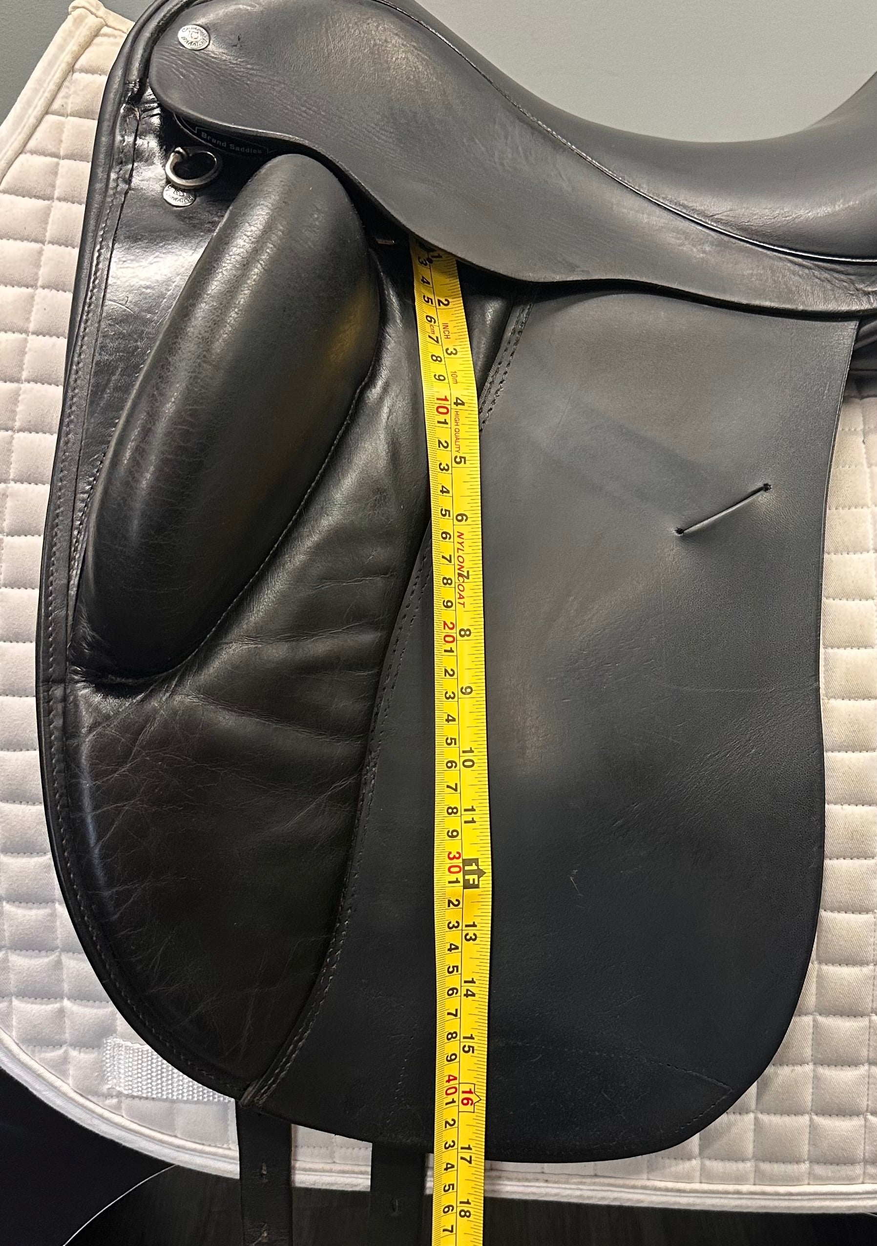 Used Custom Wolfgang Solo Dressage Saddle 18" Wide Tree