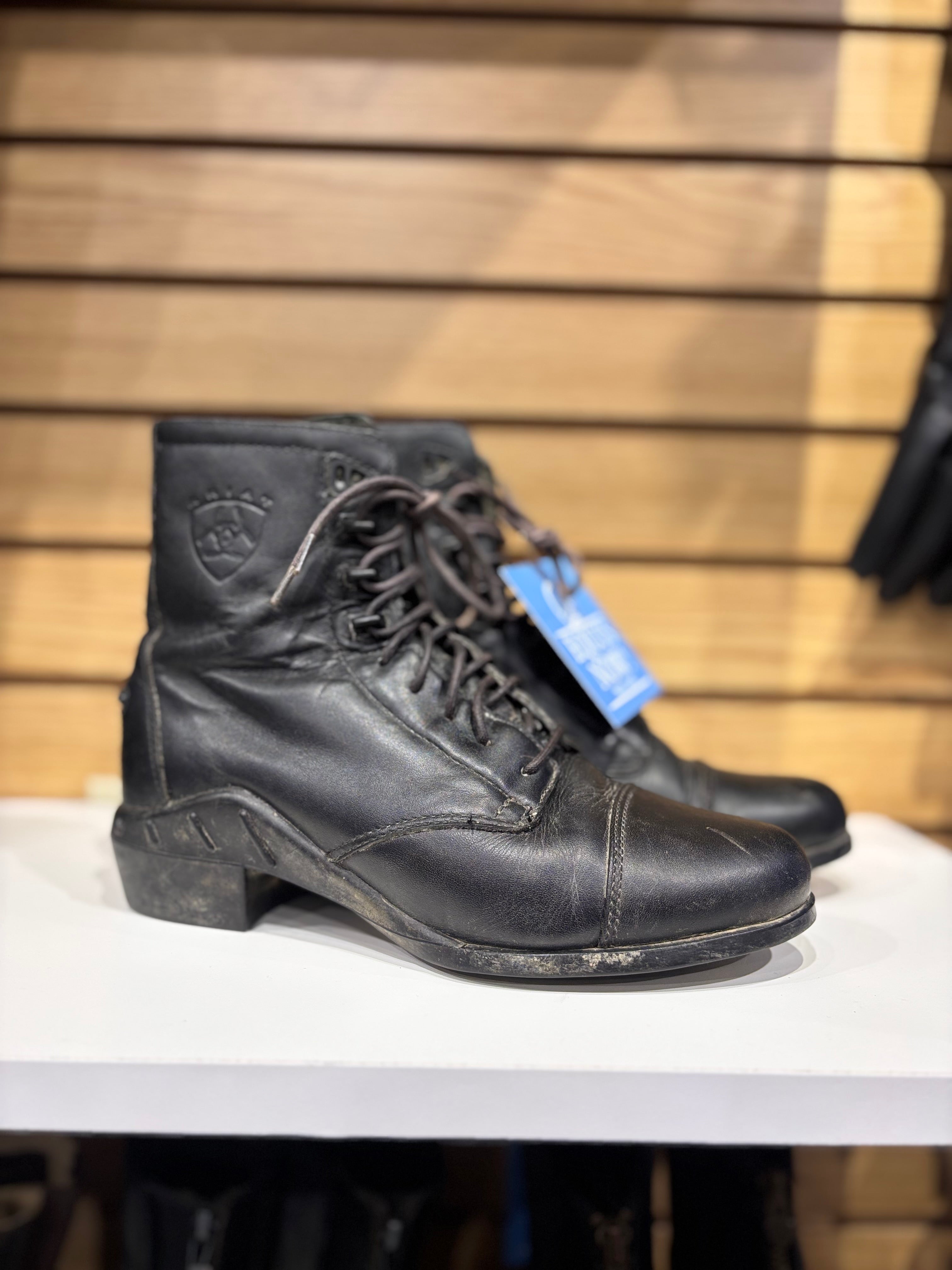 Used US 7.5 Black Ariat Lace Up Paddock Boots