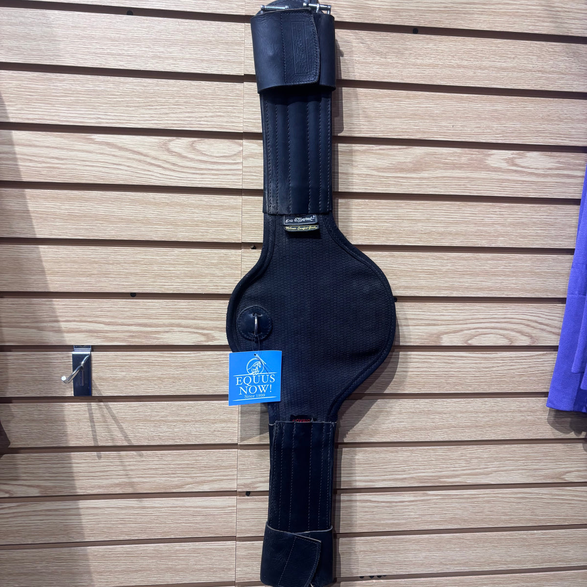 Used 32" Black Mikmar Comfort Girth