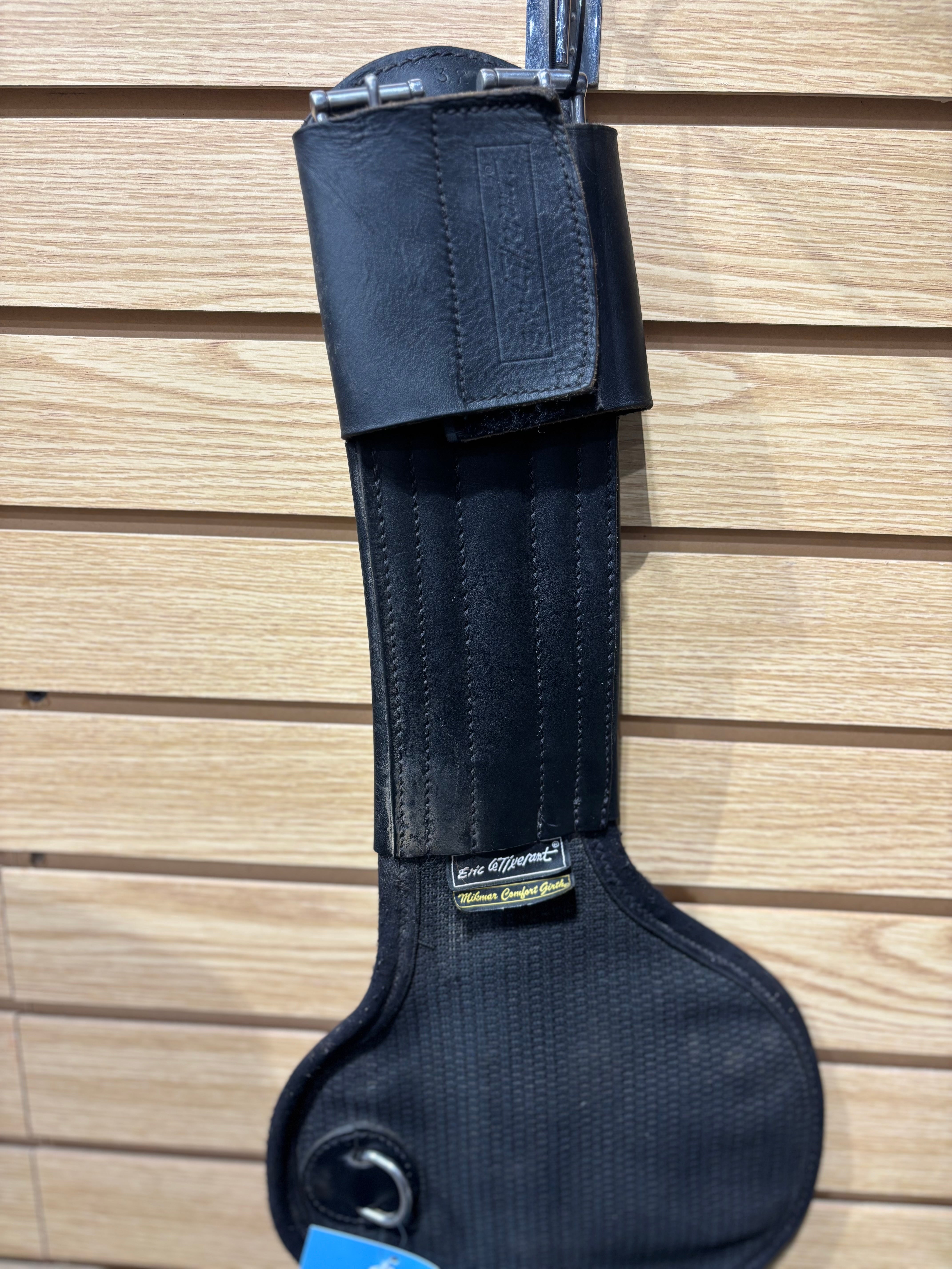 Used 32" Black Mikmar Comfort Girth